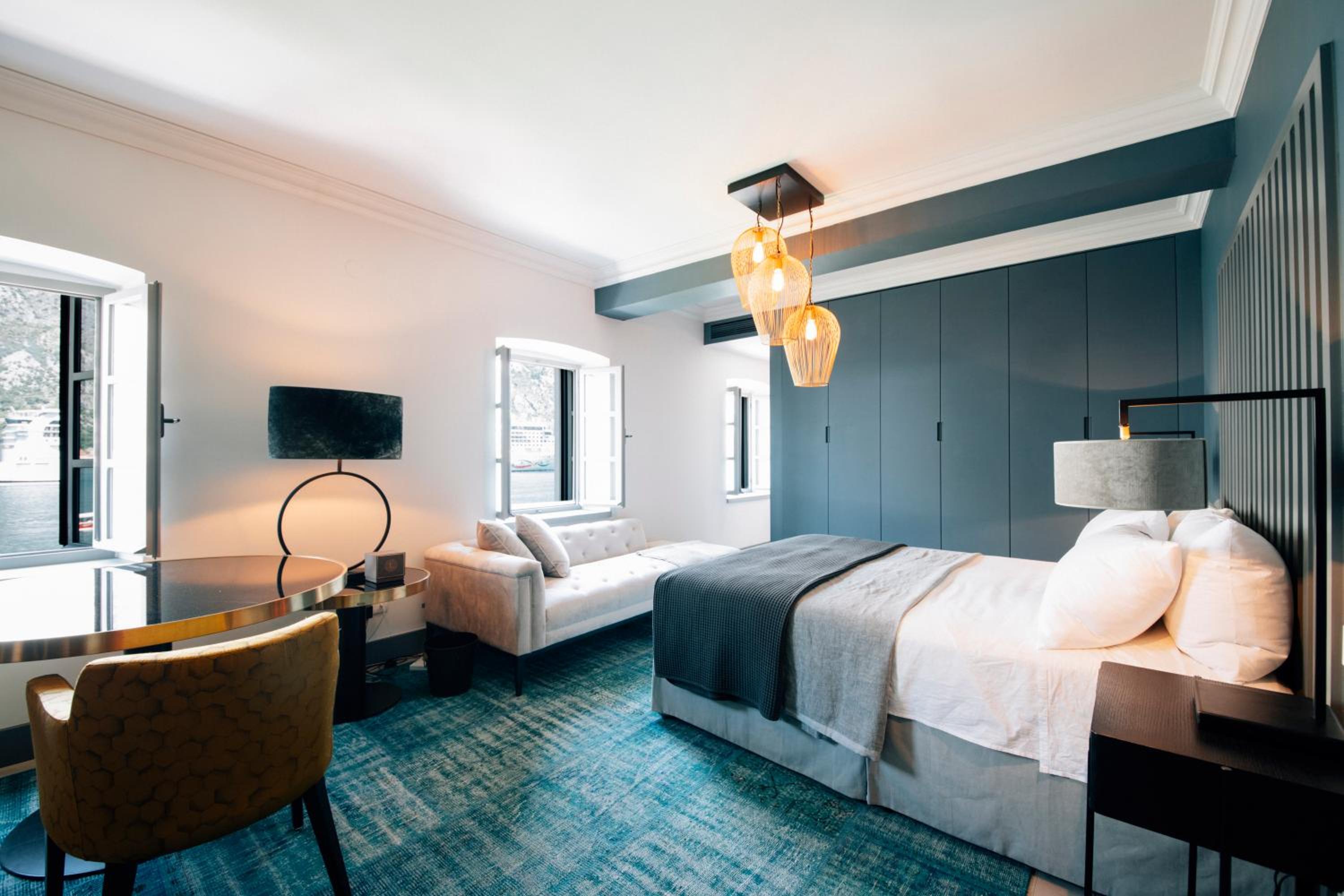 Deluxe King Suite