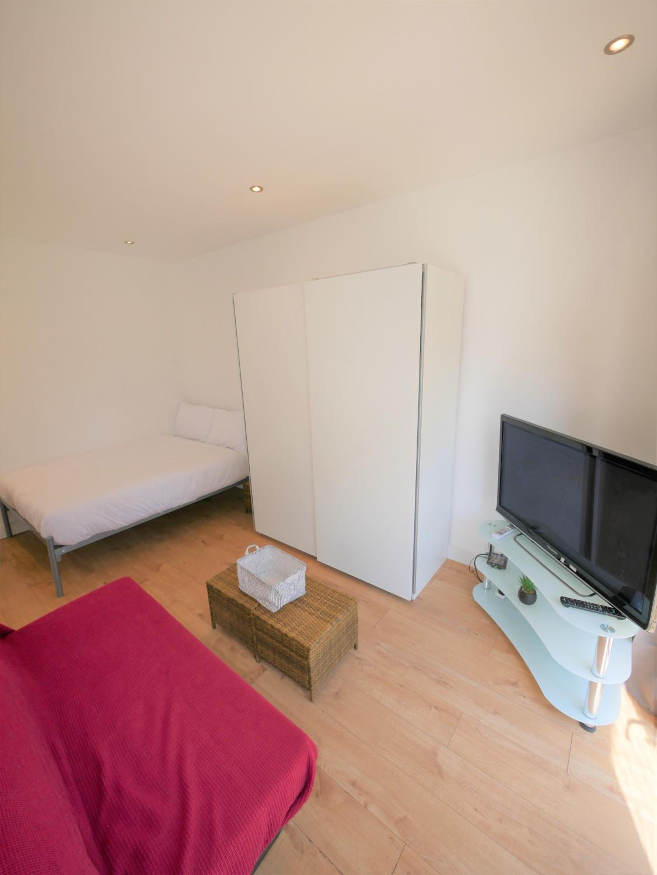 Studio with Garden View photo 2