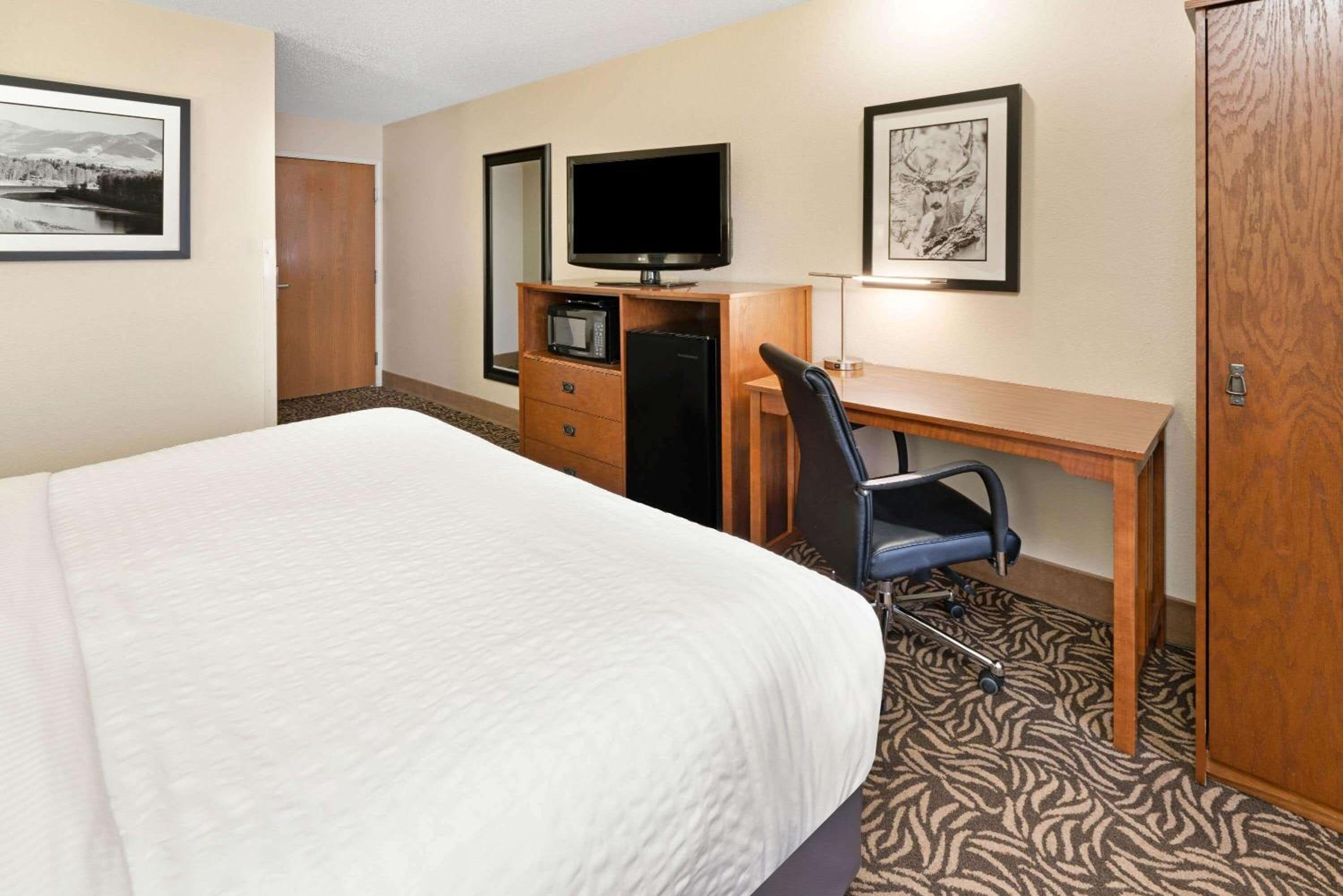 King Room - Disability Access - Photo 3