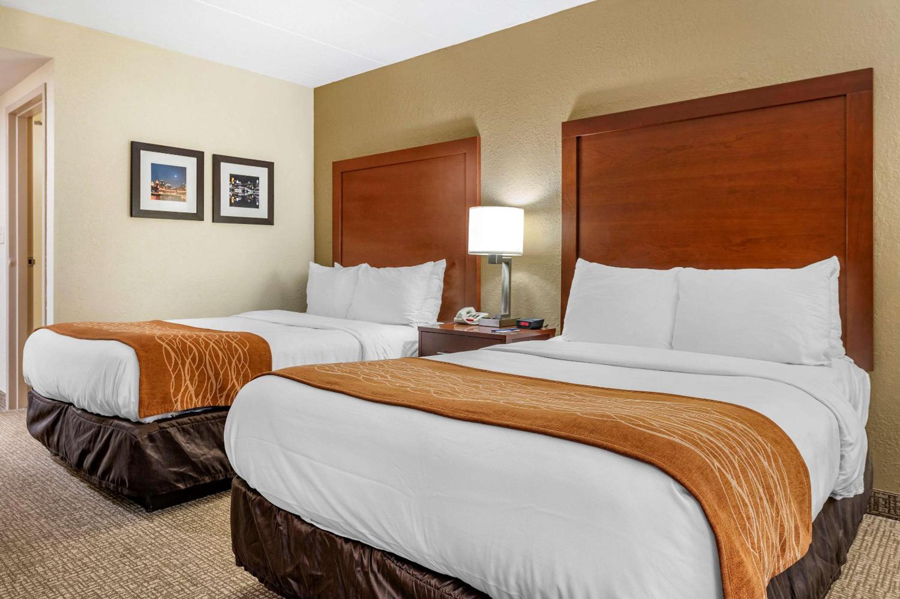 Double Room with Two Double Beds - Non-Smoking photo 2