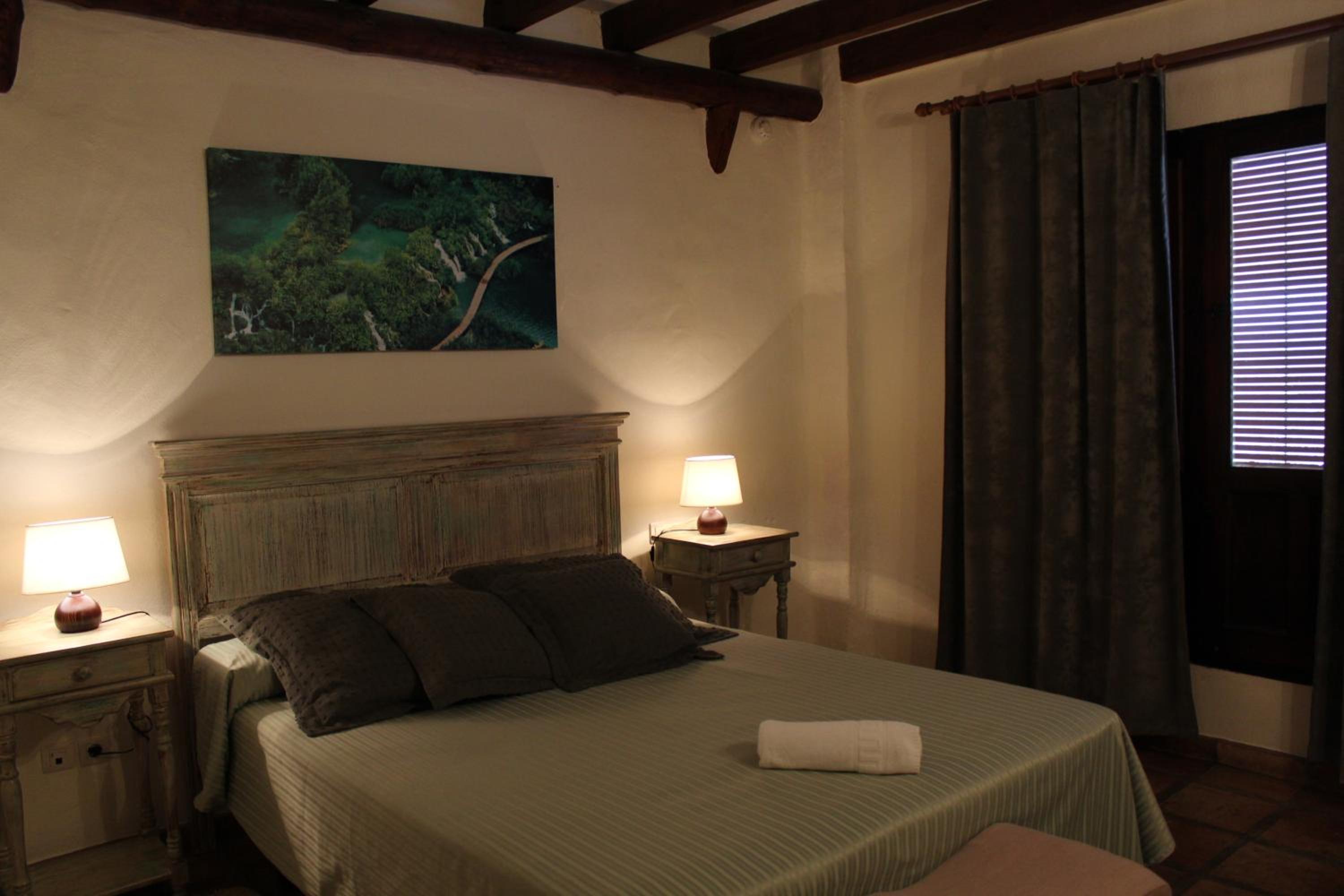 Double Room - Photo 2