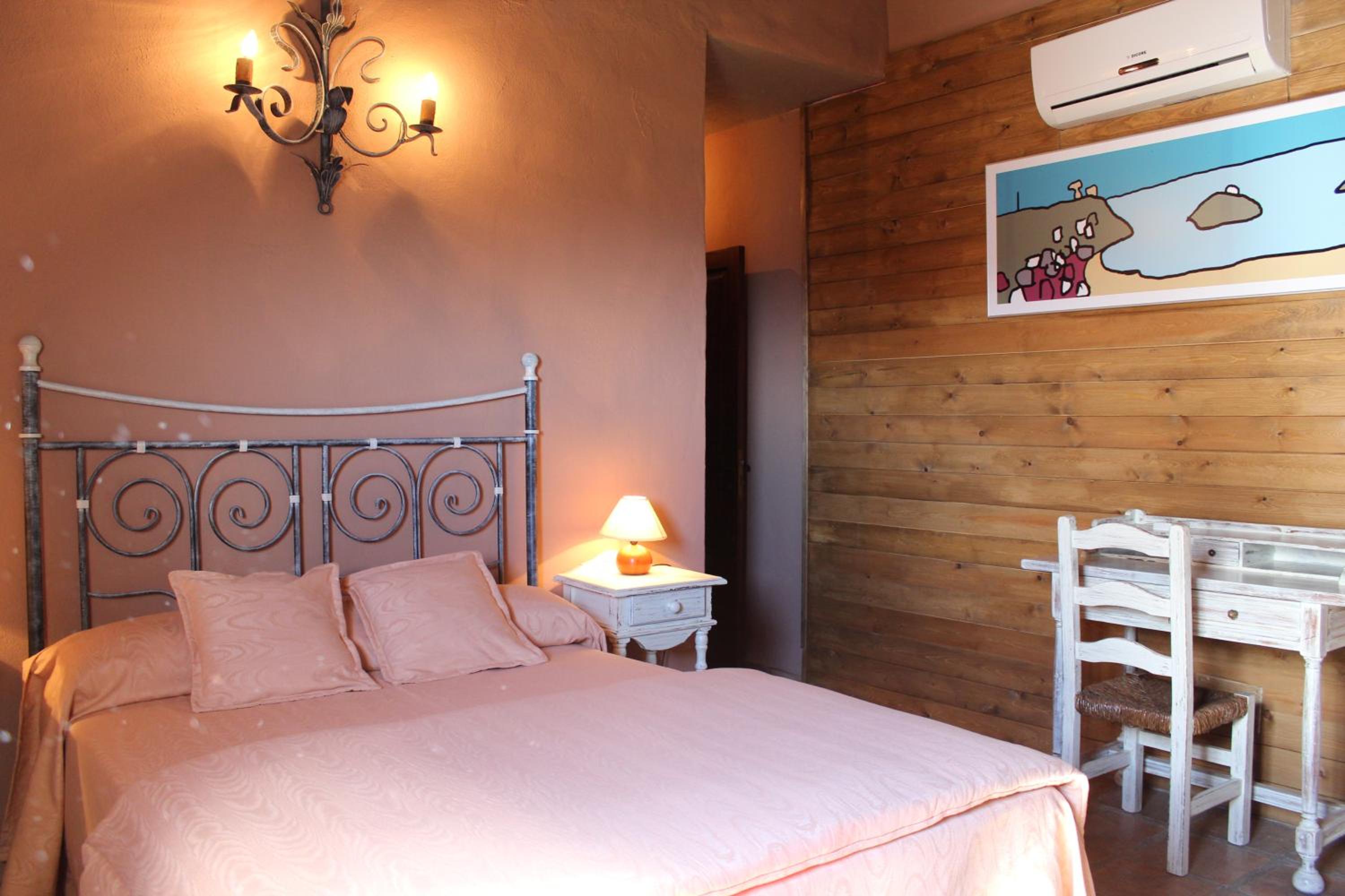 Double Room - Photo 3
