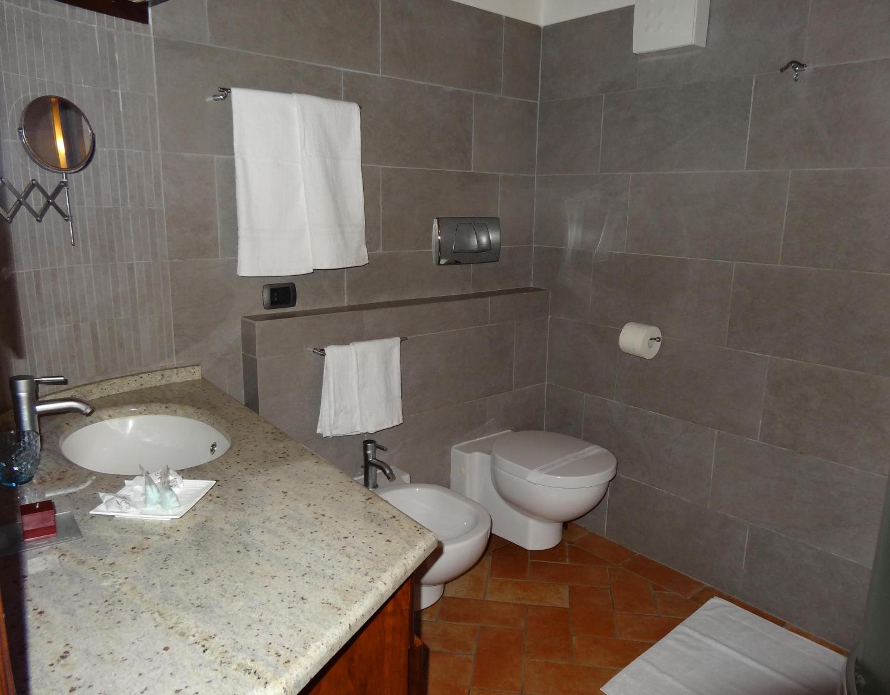 Apartment - Ground Floor photo 2