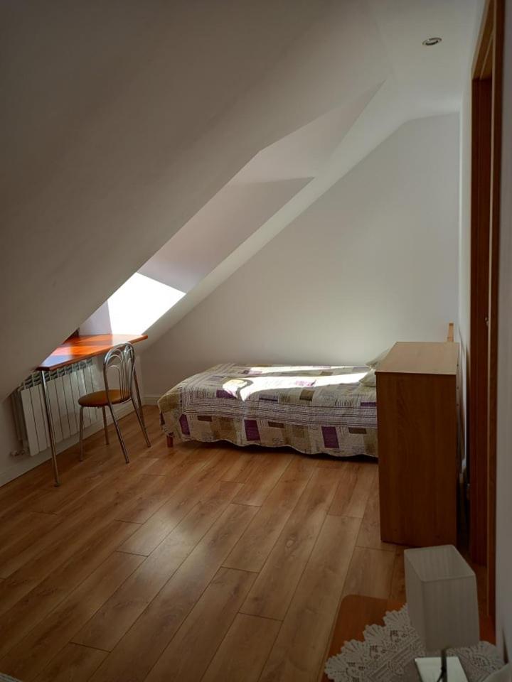 Large Double or Twin Room photo 2