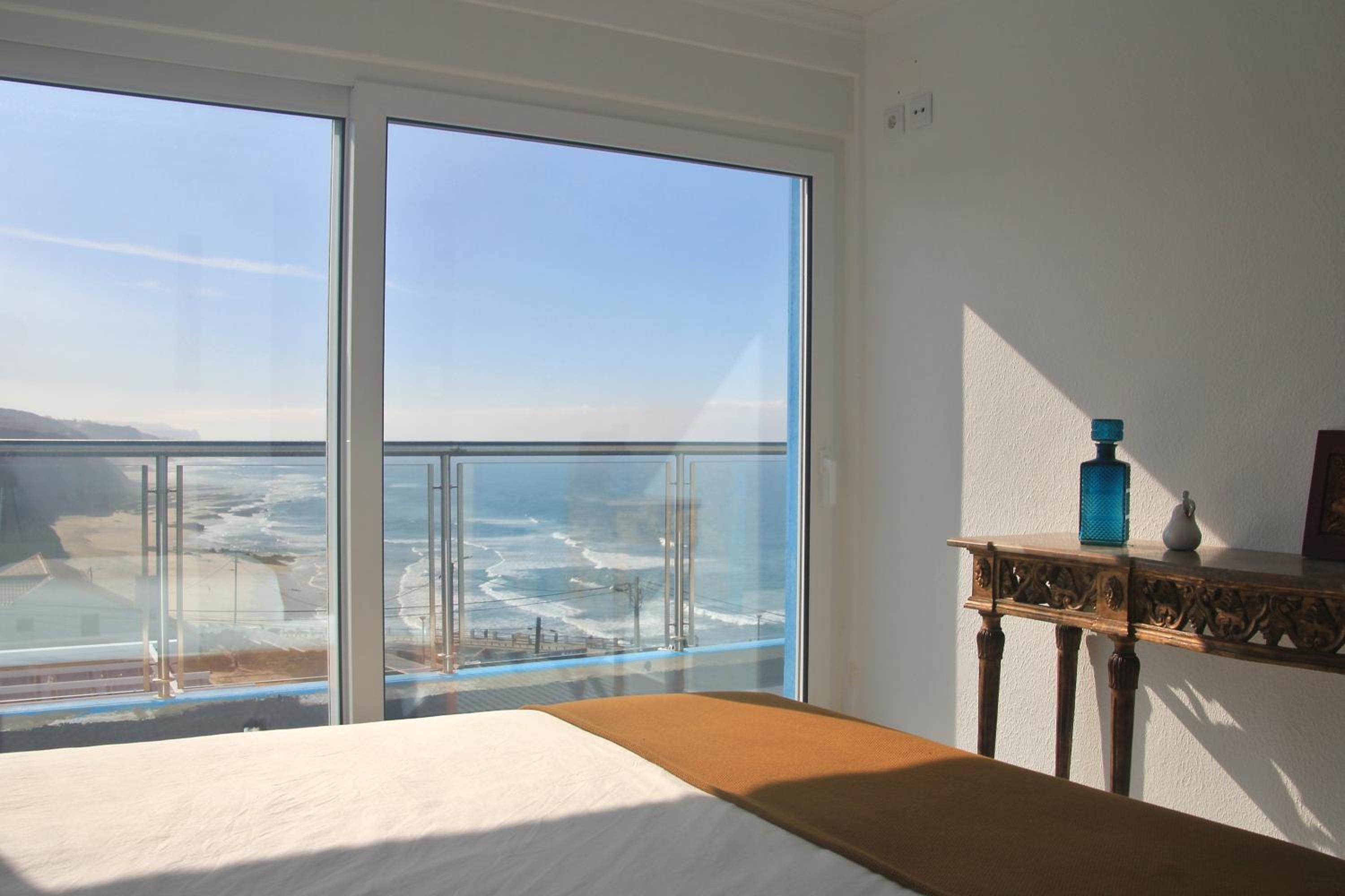 Double Room with Balcony and Sea View - Photo 4