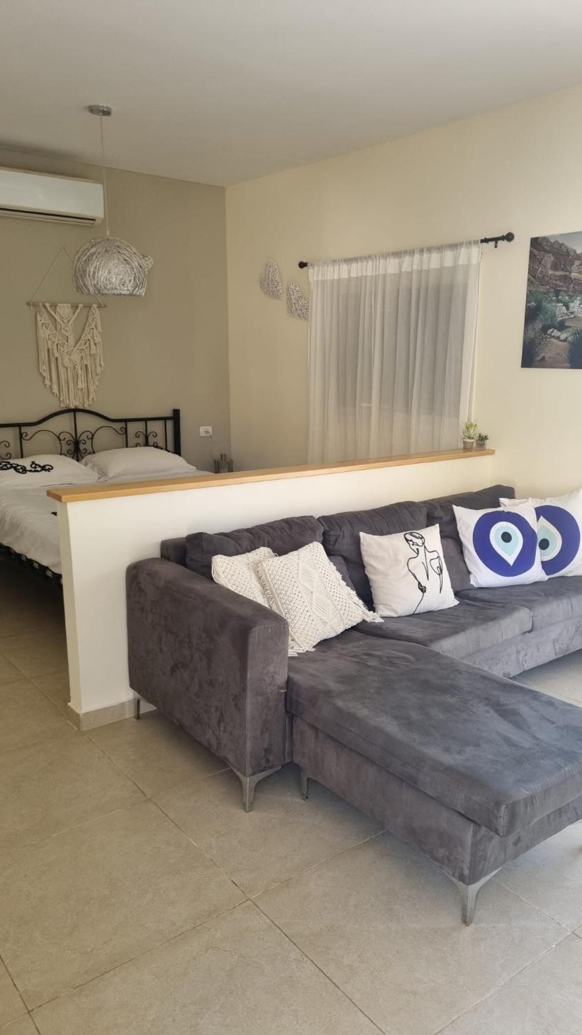One-Bedroom Apartment photo 2
