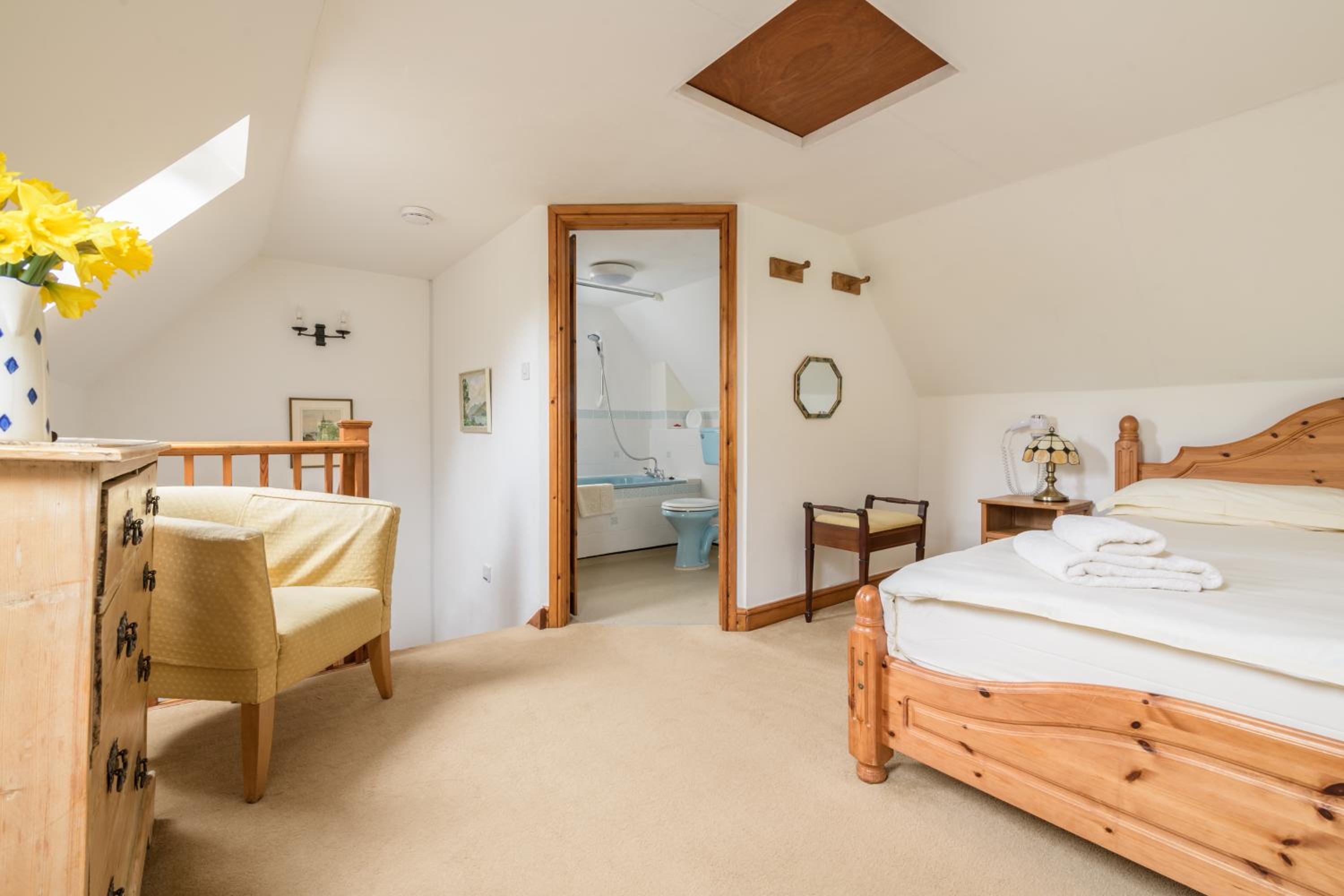 Cottage (2 Adults) - Granary photo 2