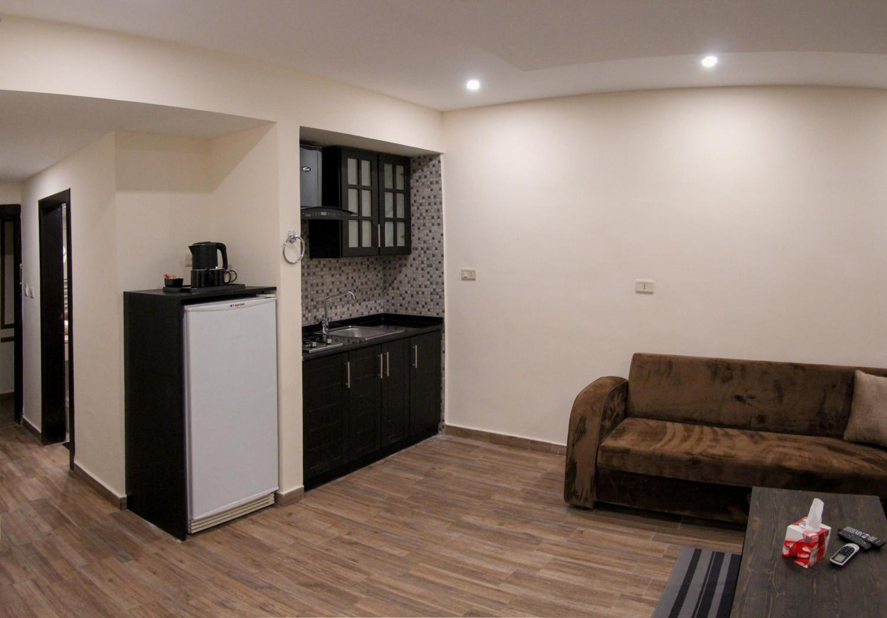 One-Bedroom Apartment - Photo 15
