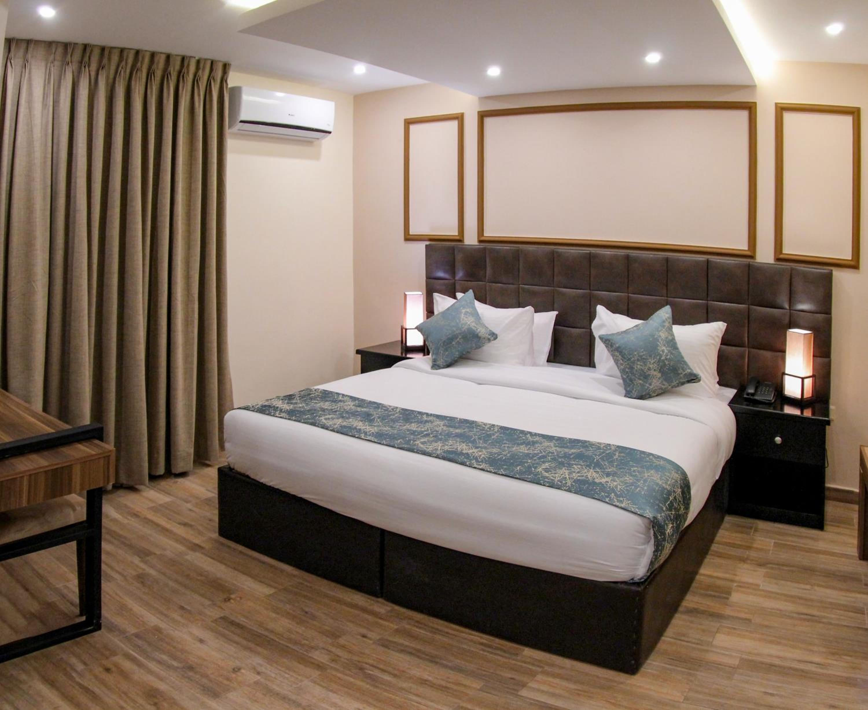 Superior Double or Twin Room - Photo 3