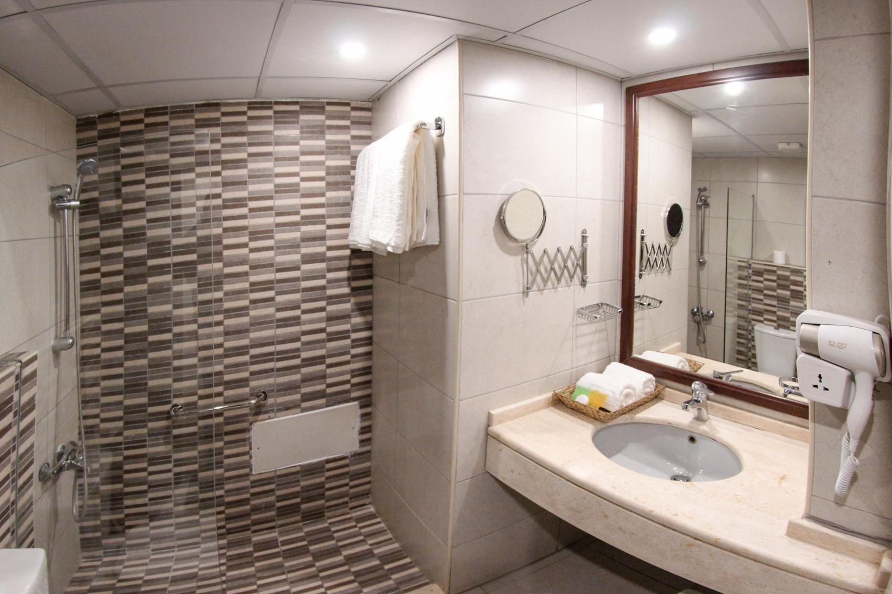 Superior Double or Twin Room - Photo 17