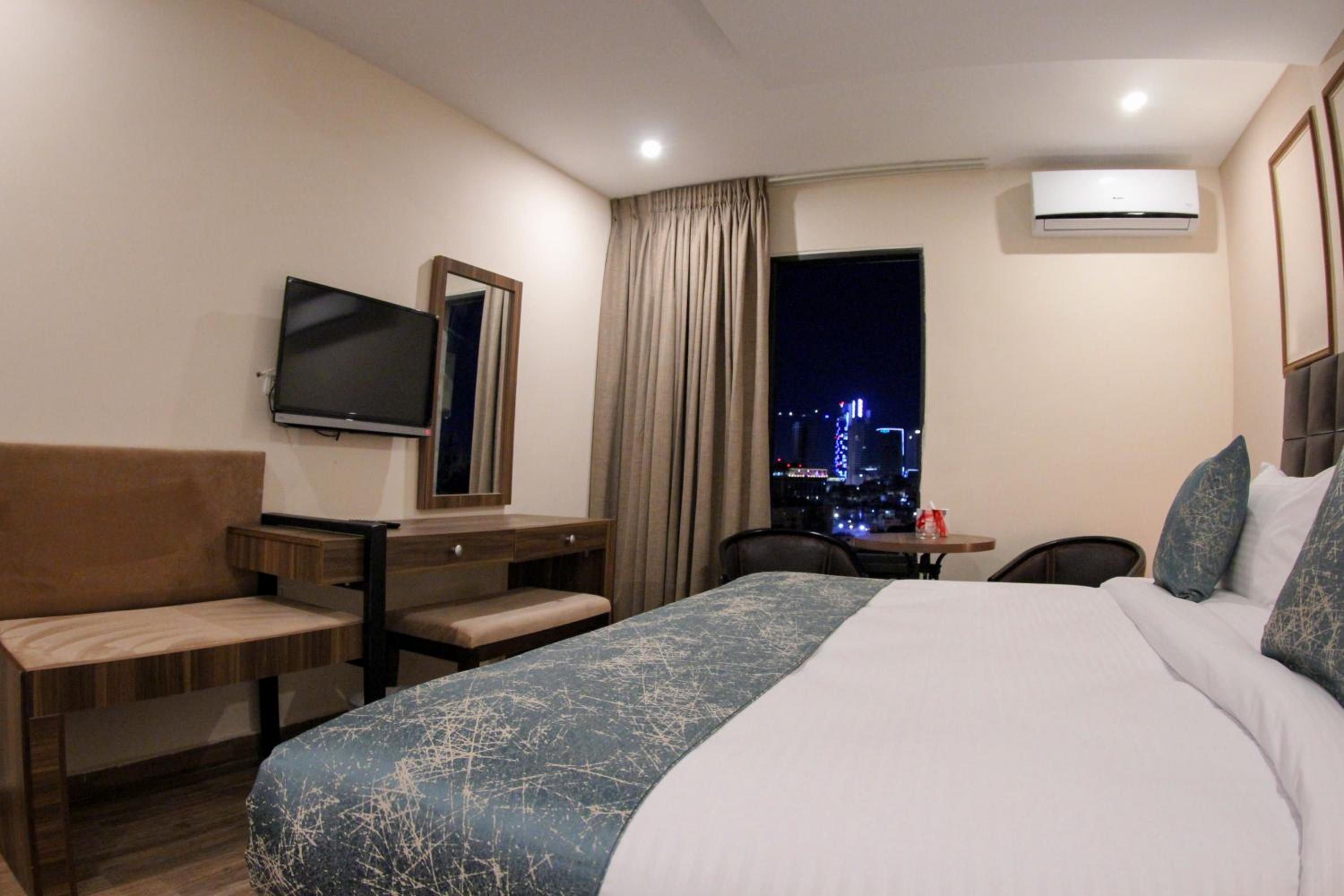 Superior Double or Twin Room - Photo 7