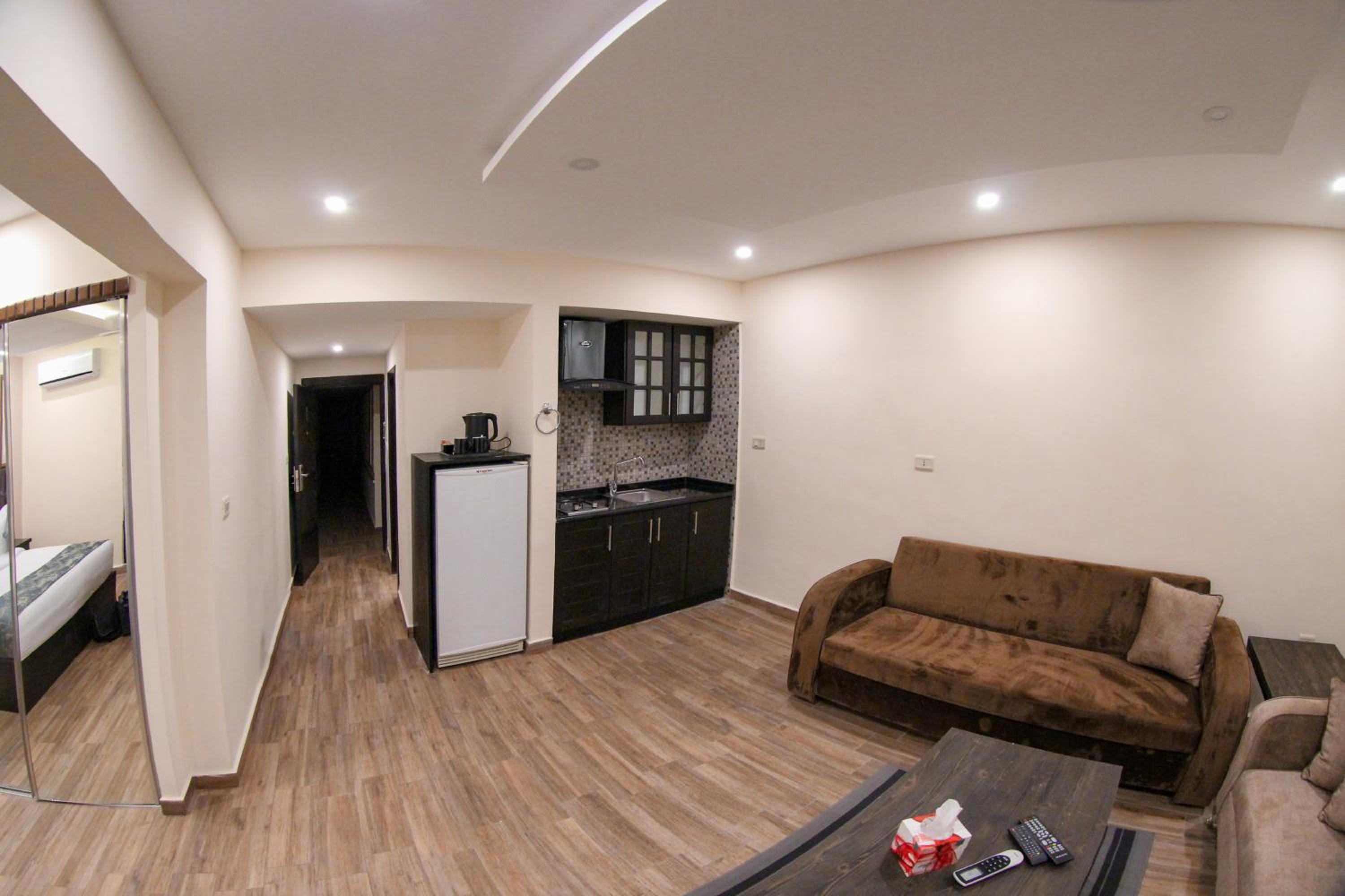 One-Bedroom Apartment - Photo 13