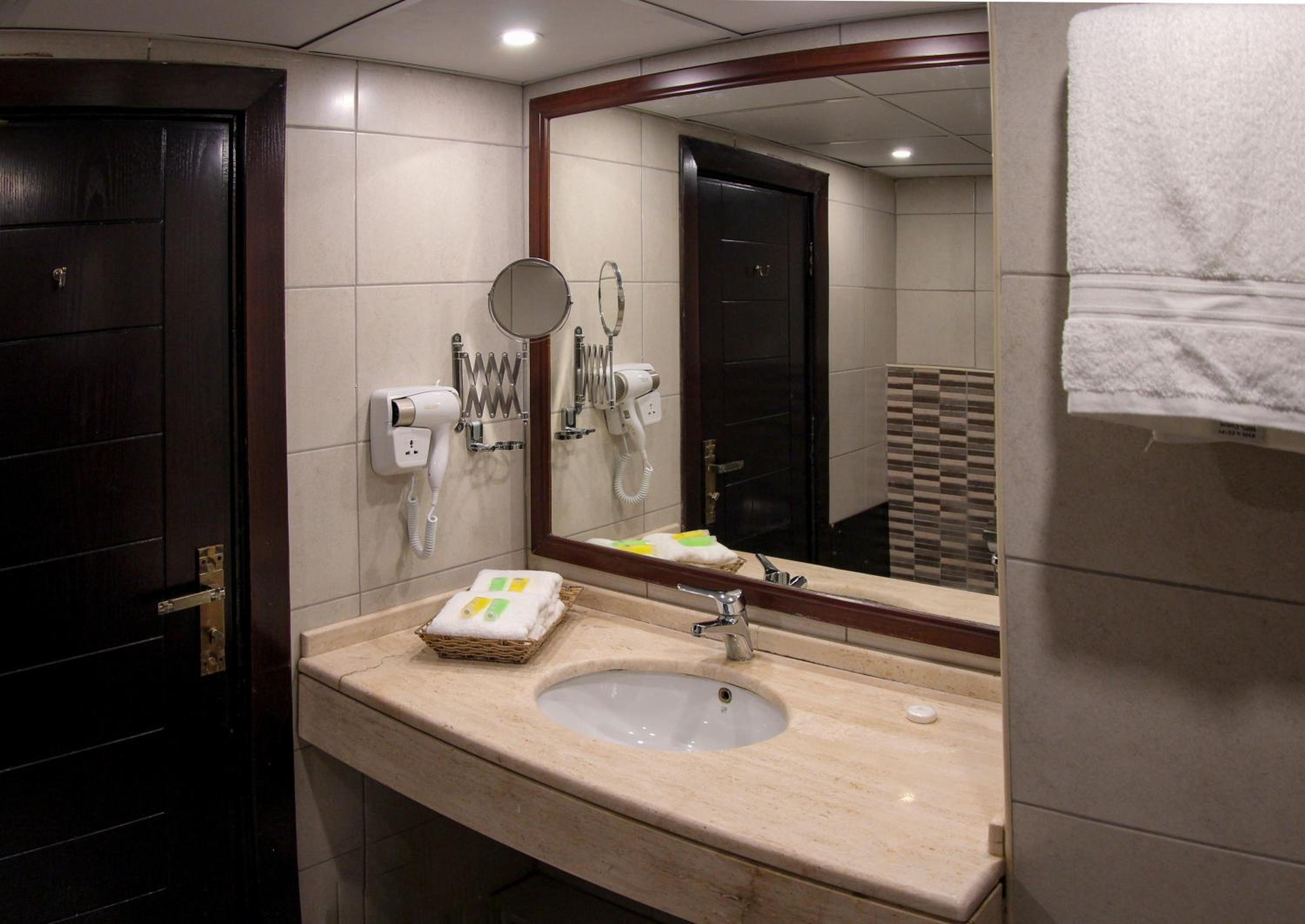 Superior Double or Twin Room - Photo 24