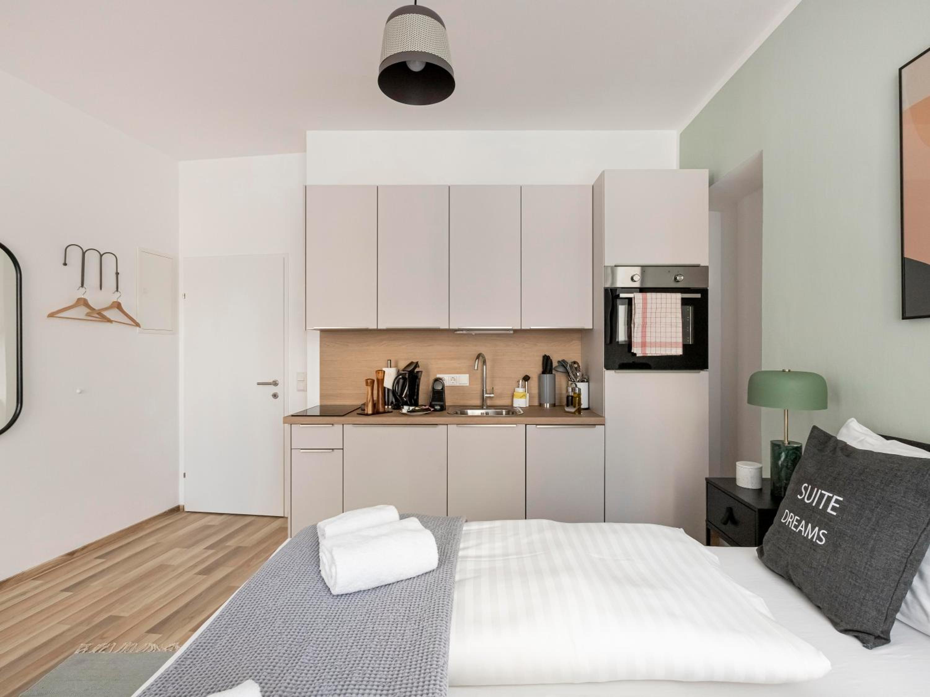 Suite M