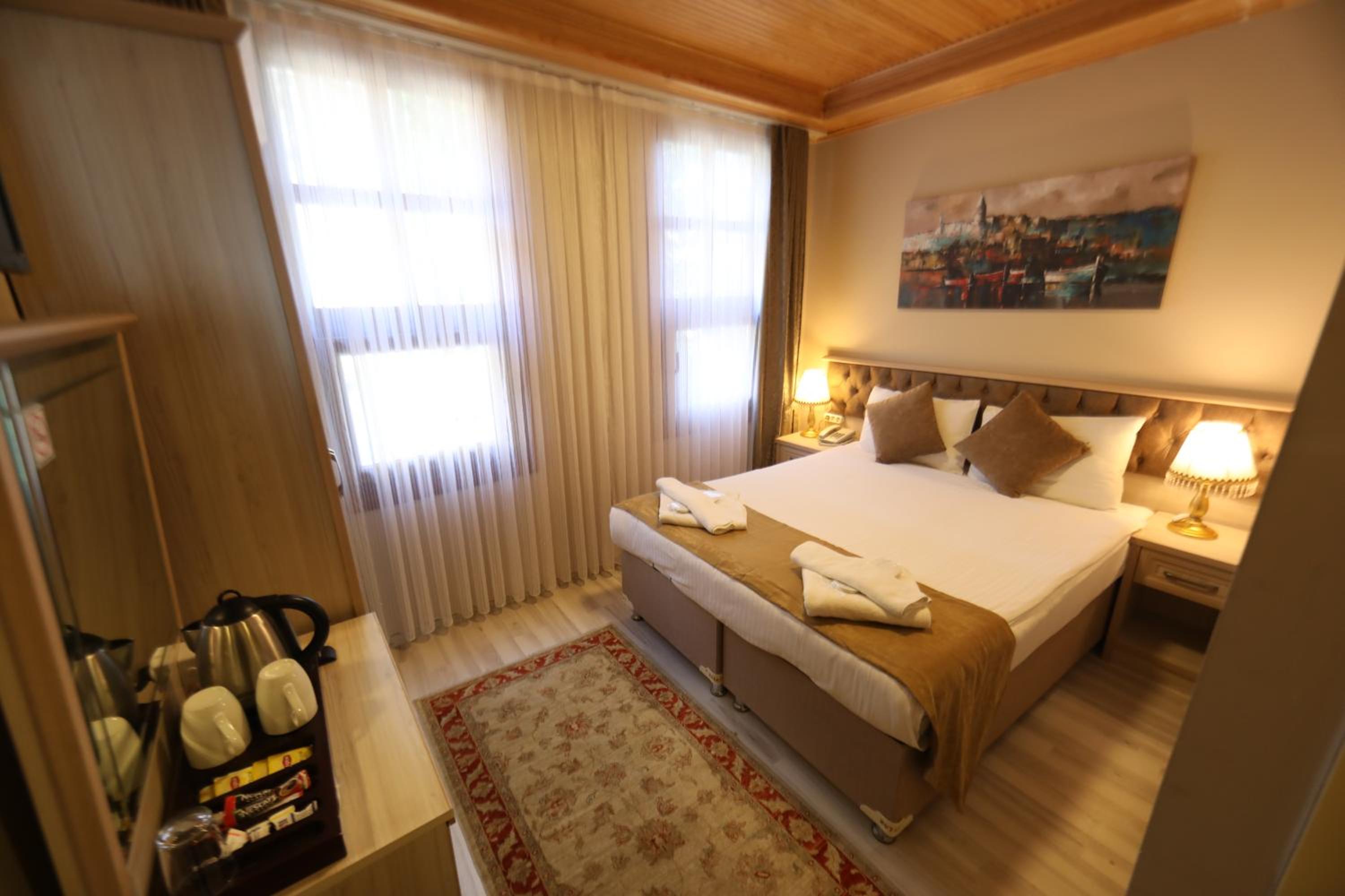 Economy Double Room photo 1