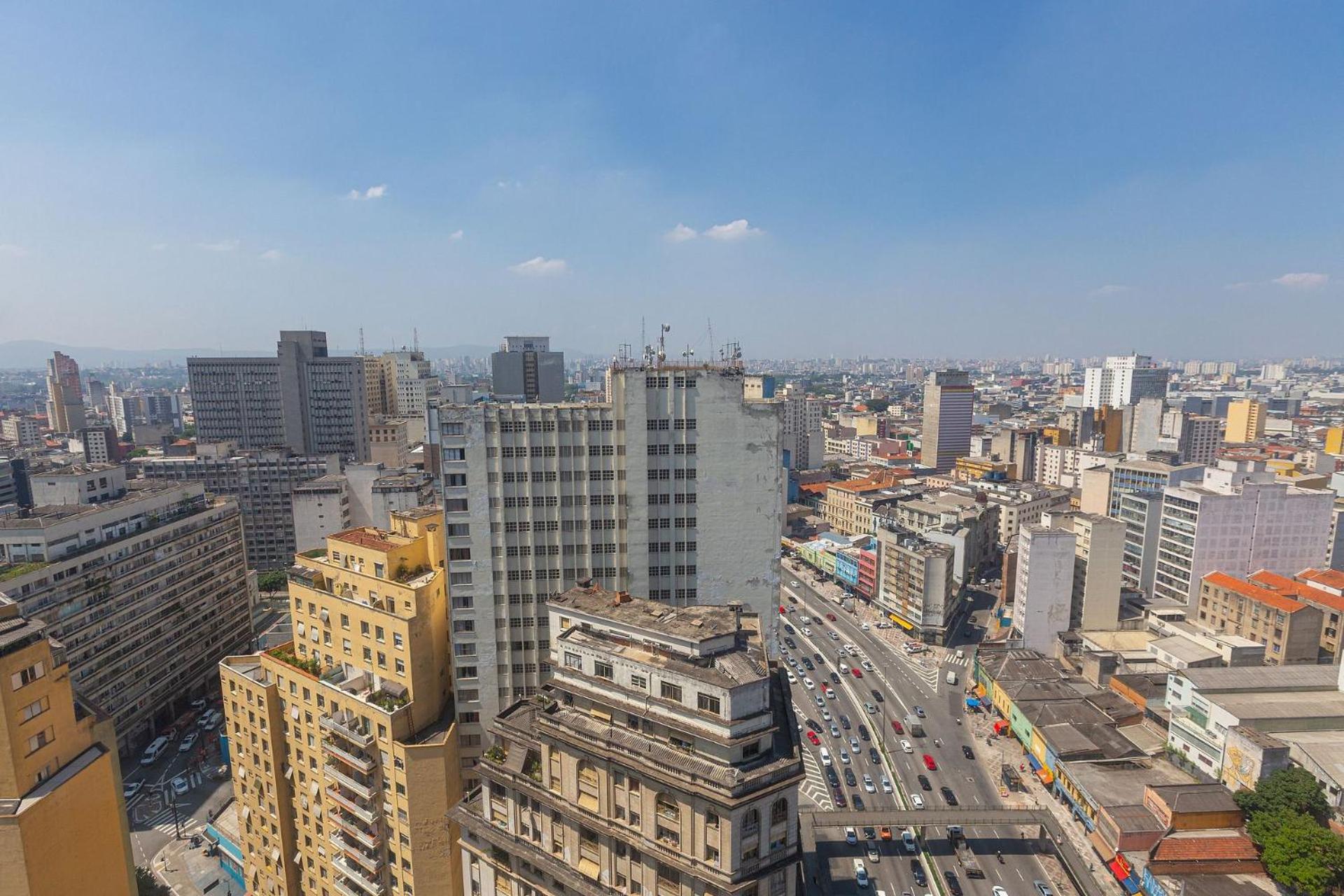 Apartment with City View - Photo 5