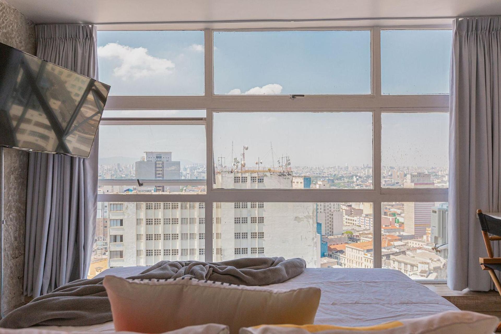 Apartment with City View - Photo 17