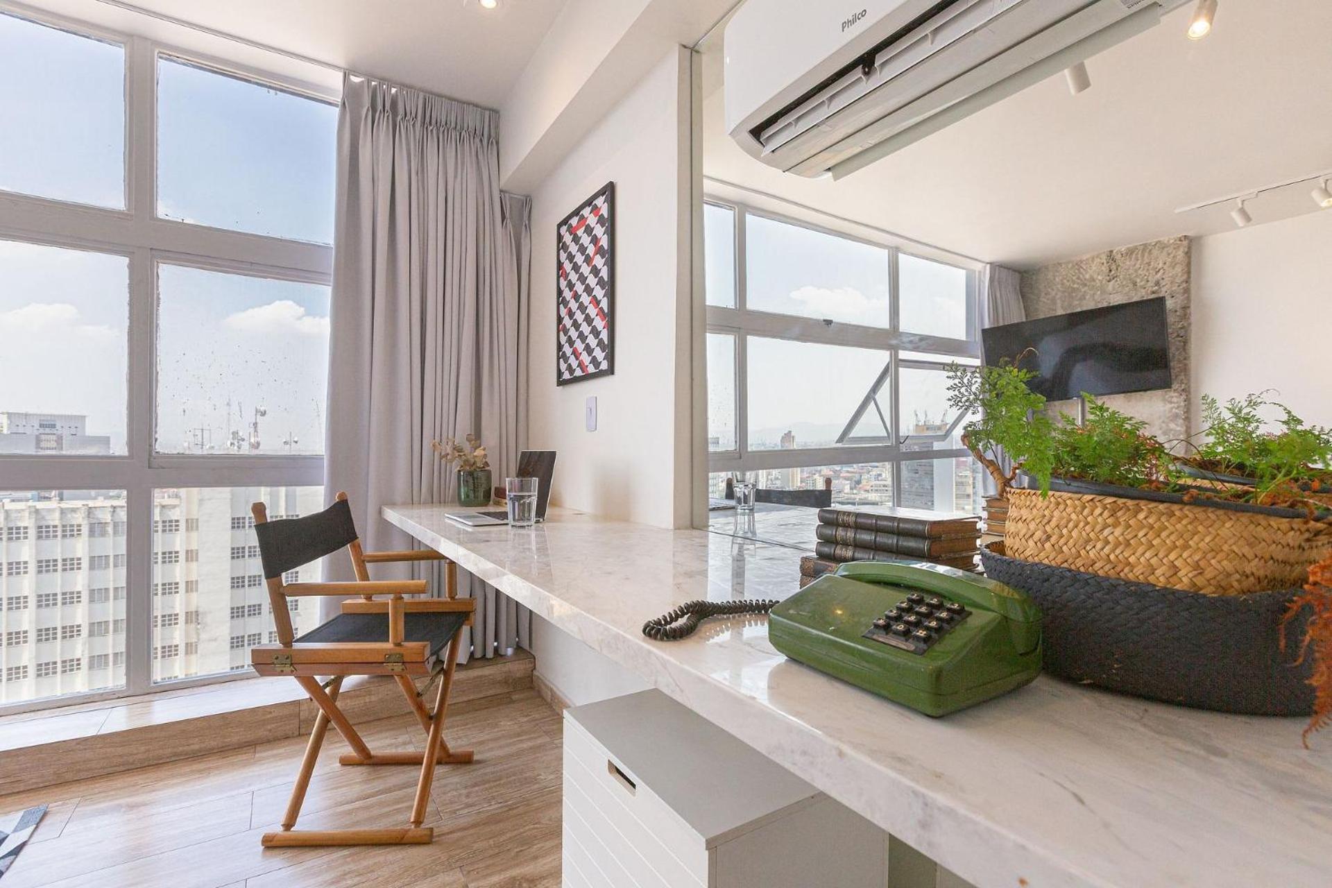 Apartment with City View - Photo 2
