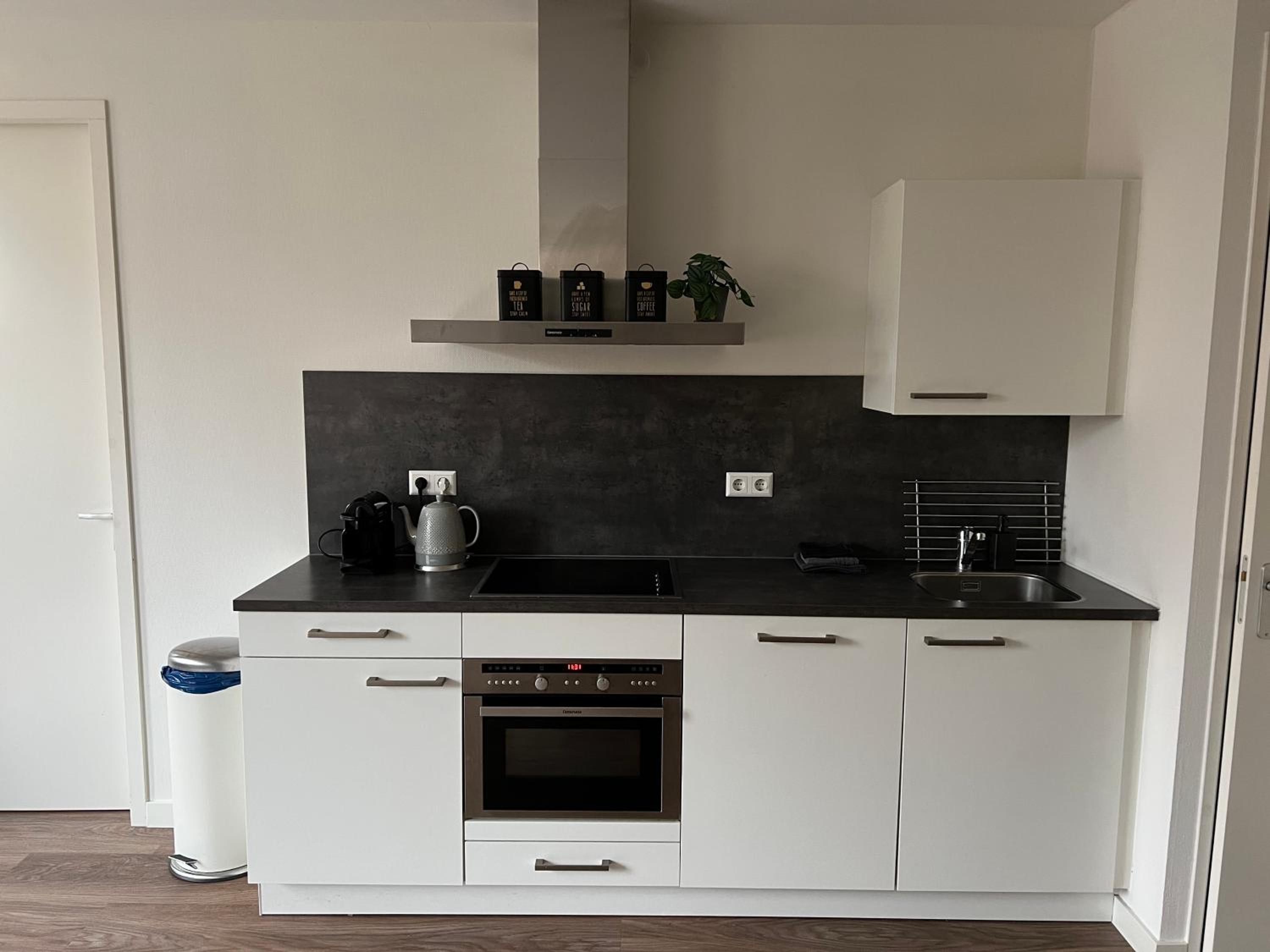 One-Bedroom Apartment - Photo 7