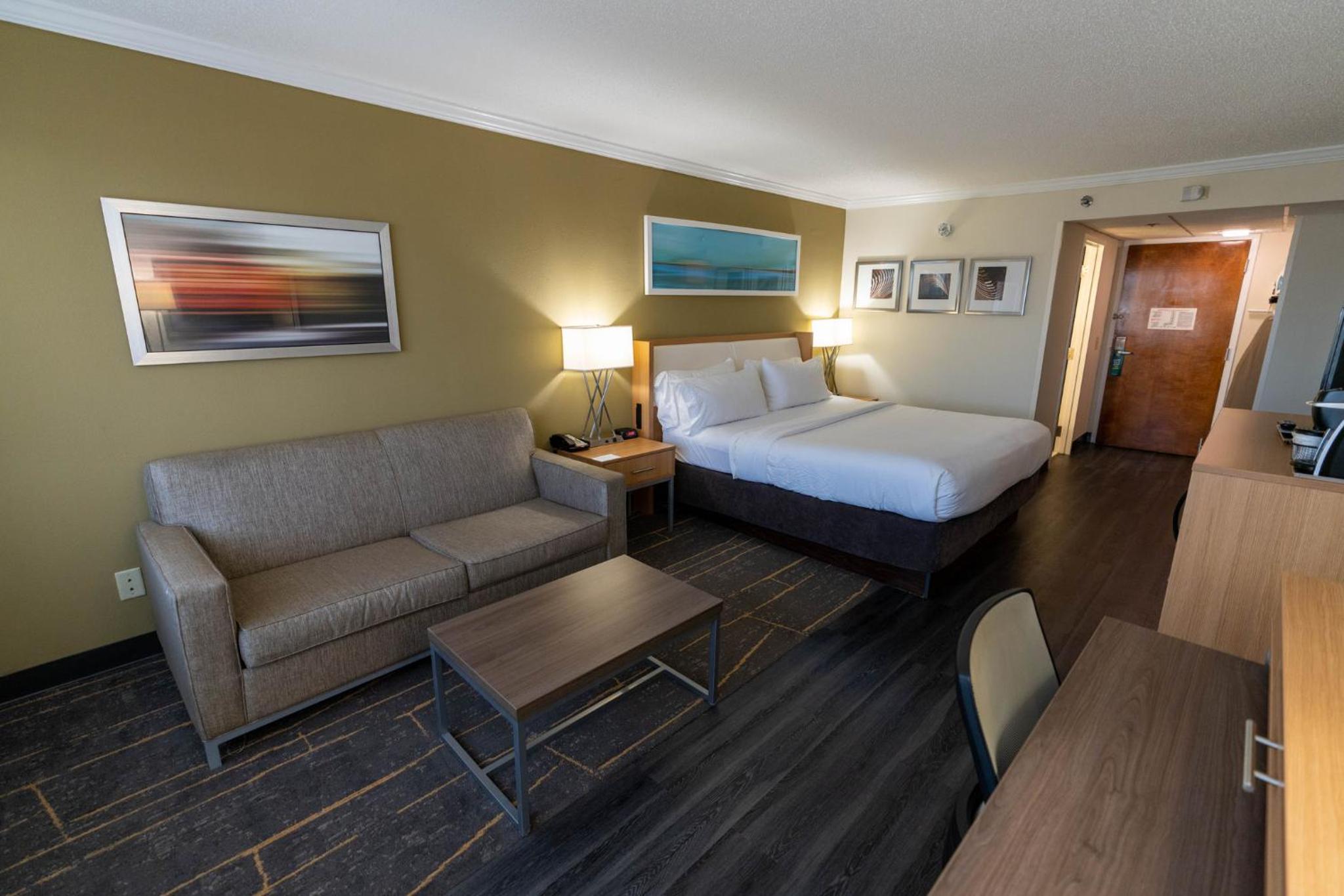 Standard King Room with Mobility Accessible Roll-In Shower