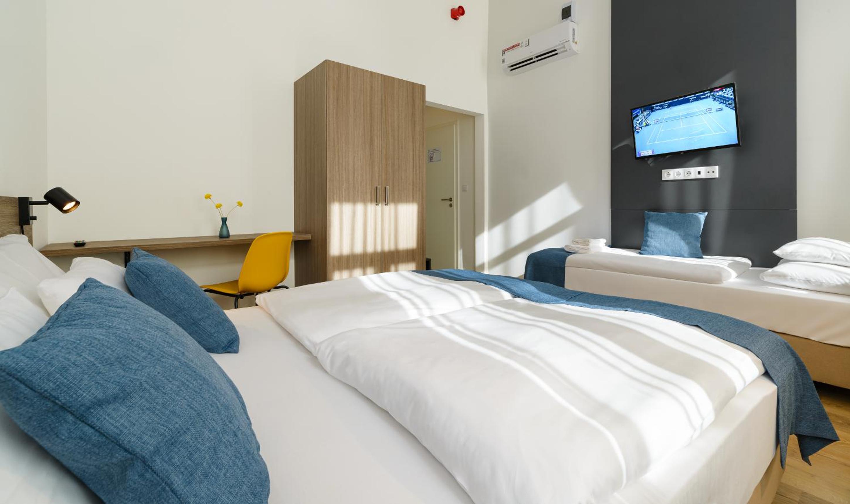 Superior Triple Room - Photo 3