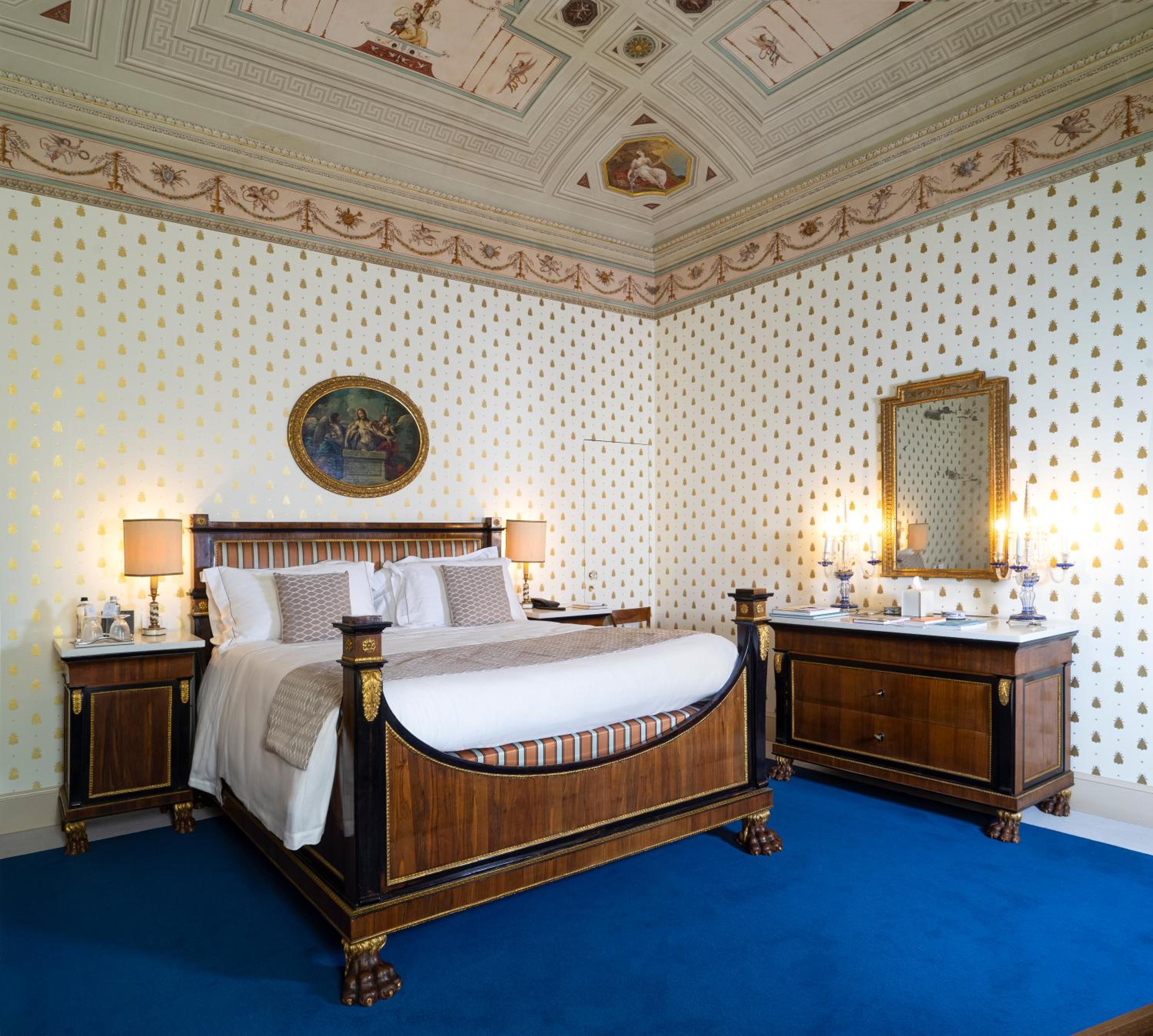 Superior Suite - Photo 1