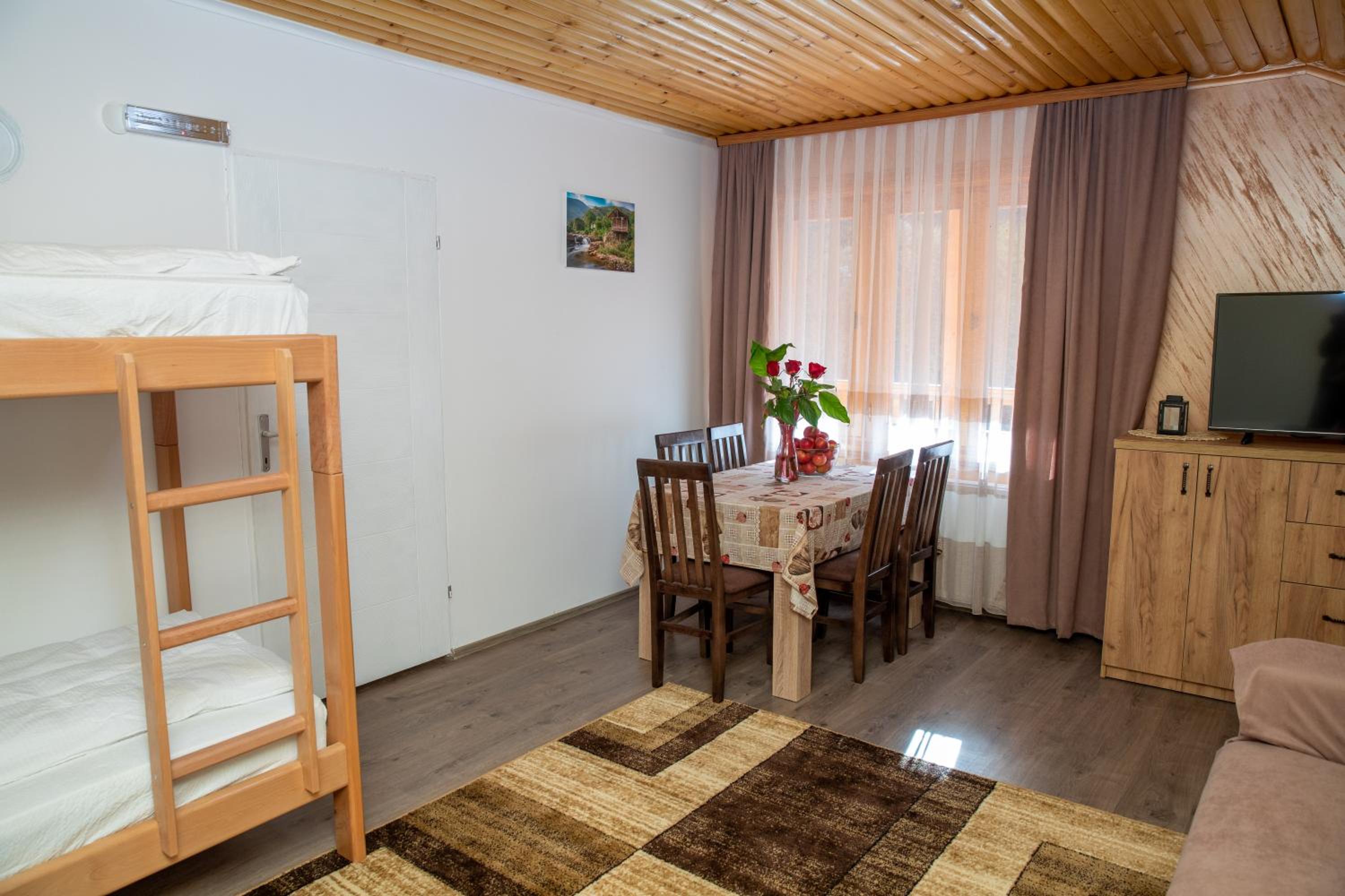 Apartment with Terrace photo 3
