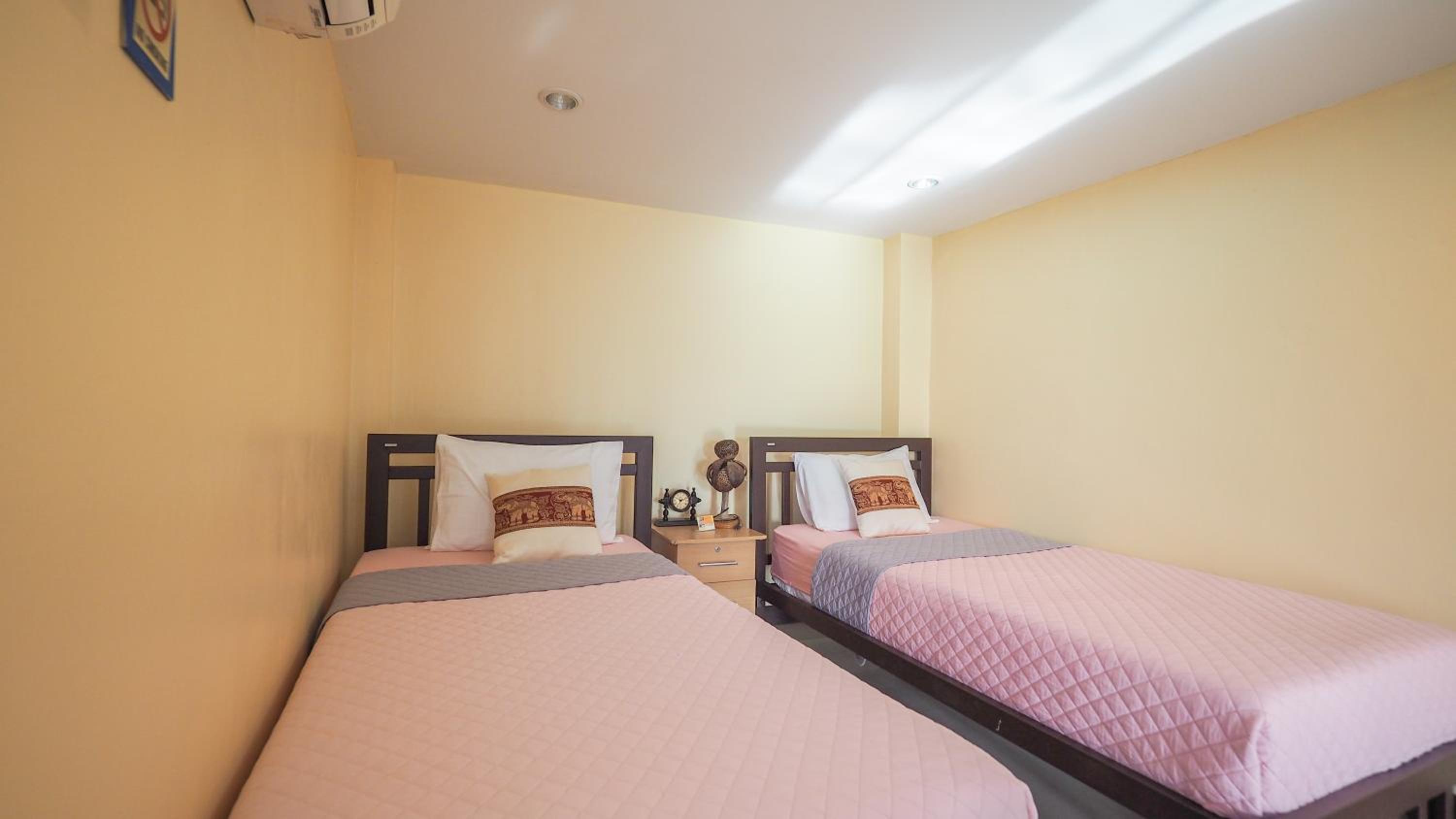 Superior Double Room with Two Double Beds photo 2
