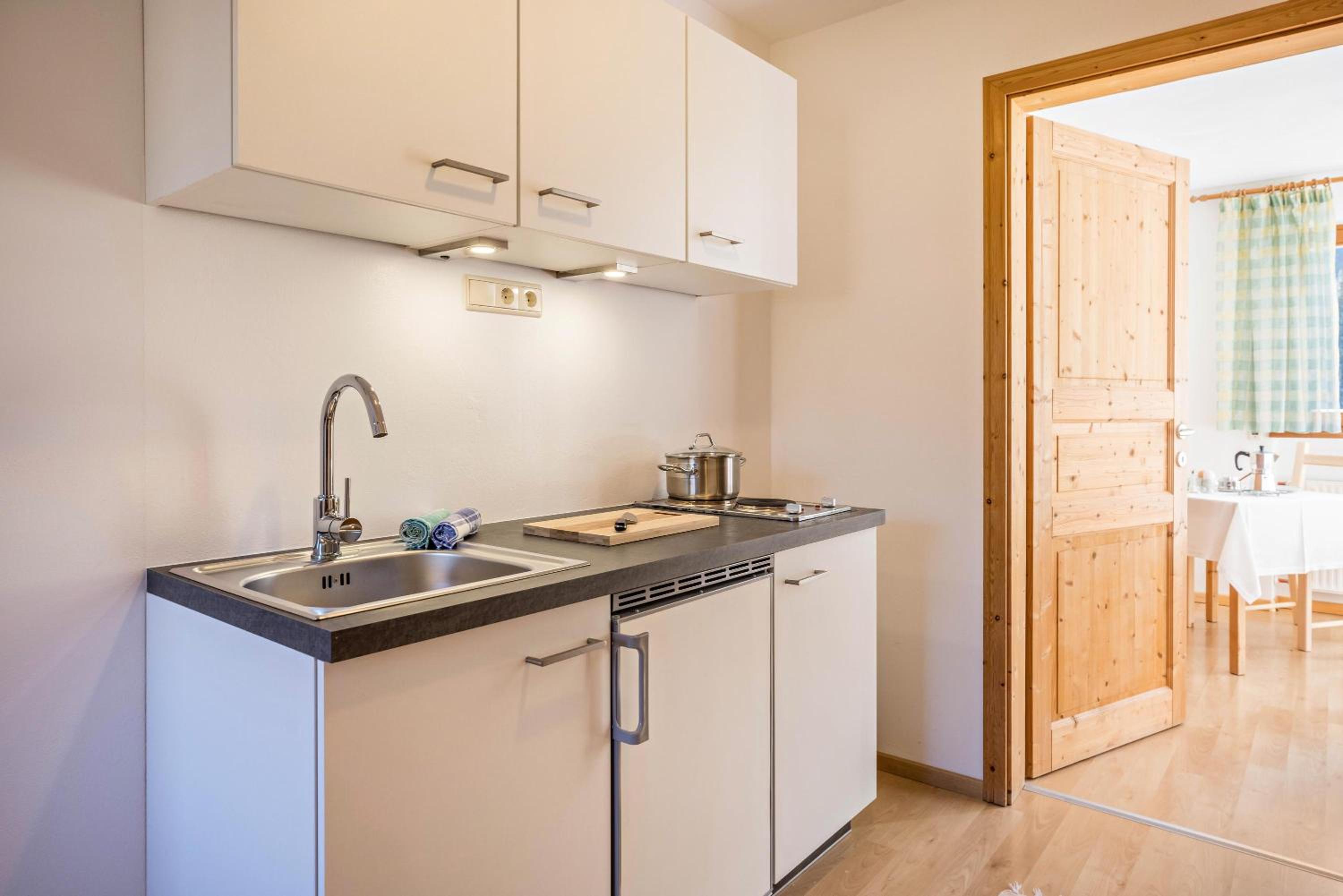 Two-Bedroom Deluxe Apartment with Garden View photo 2