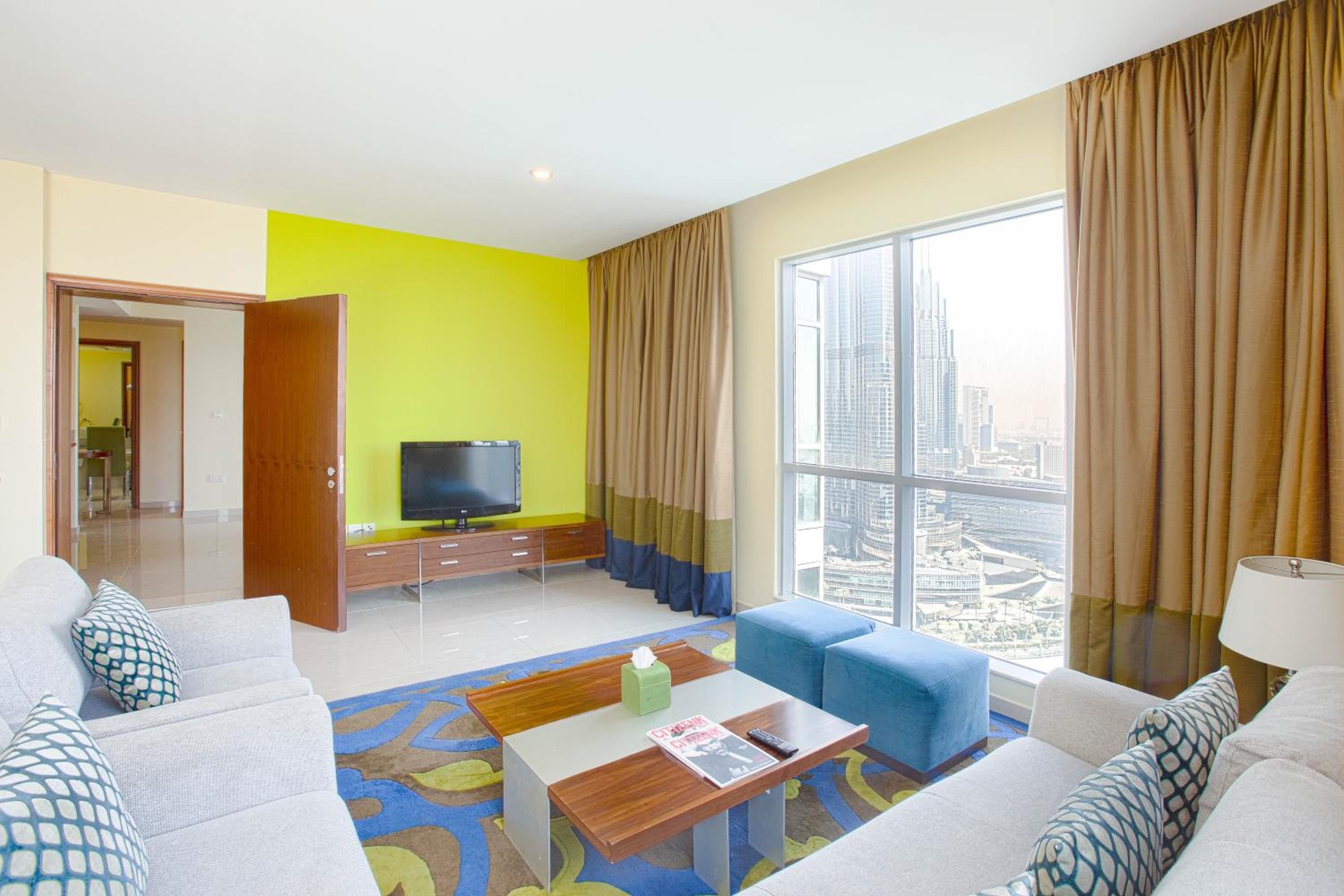 2 Bedroom, Balcony Burj Khalifa View, Non-Smoking thumbnail 5