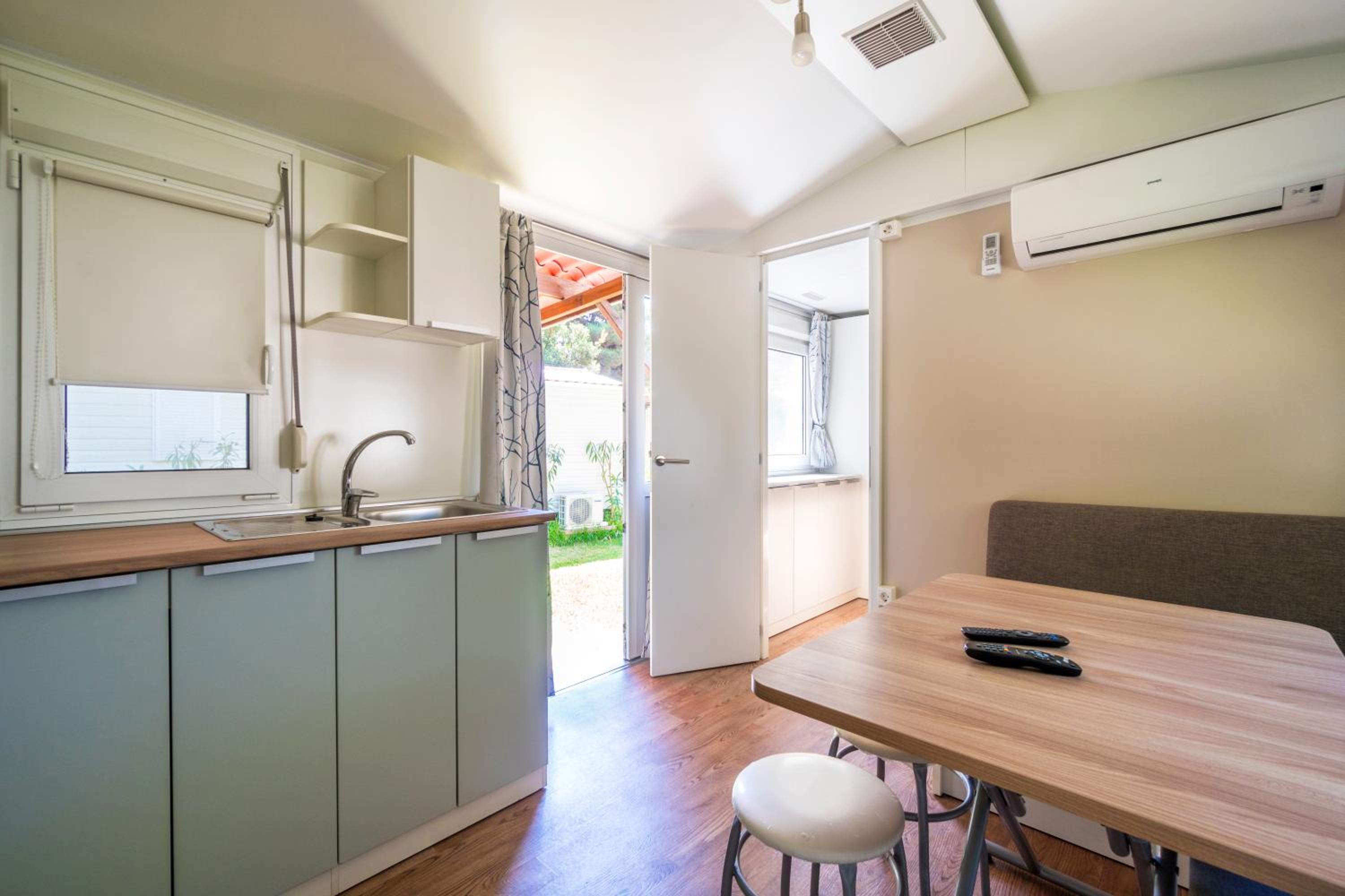 Mobile Home Standard - Photo 10