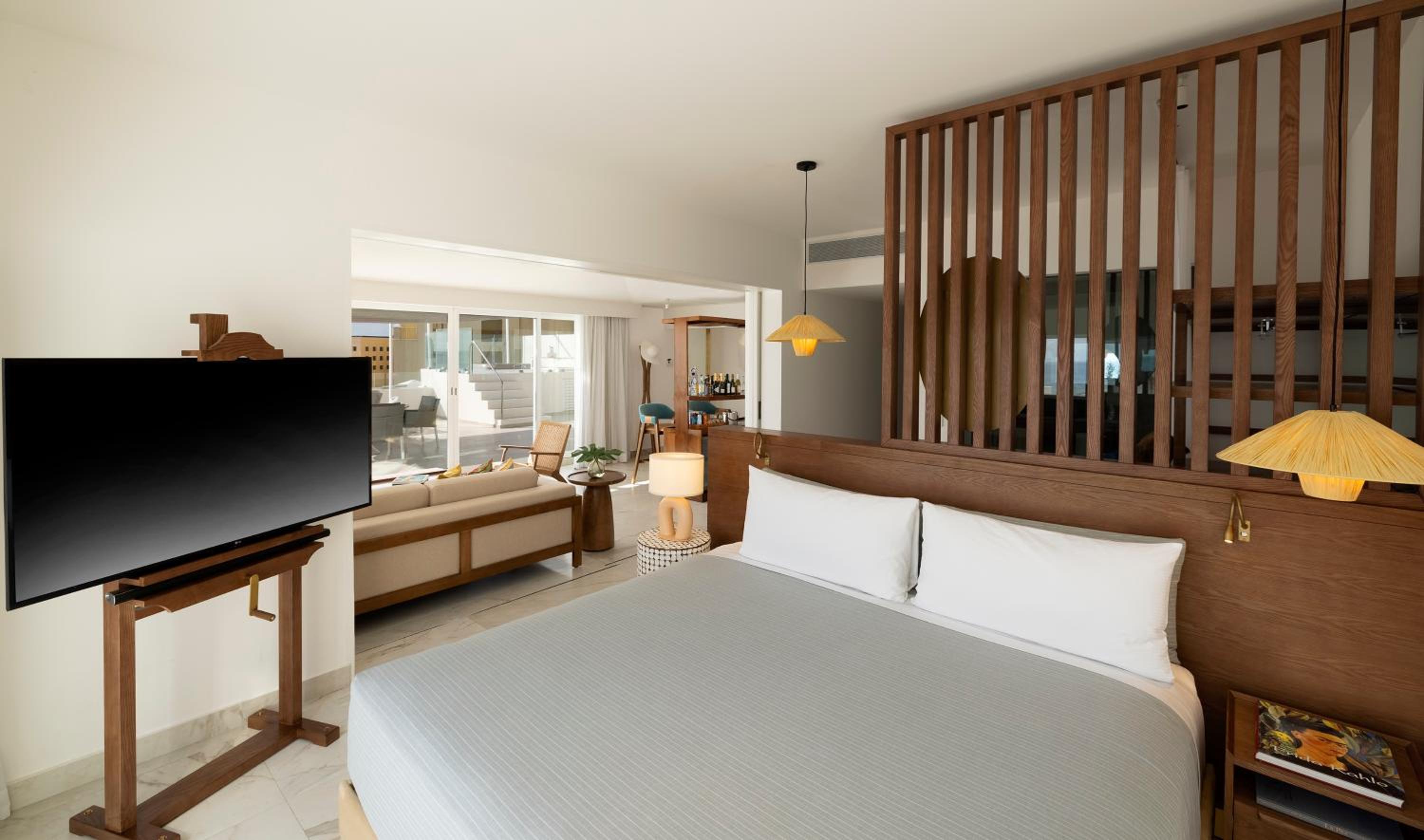 Suite Beyond ME+ con Jacuzzi y Terraza