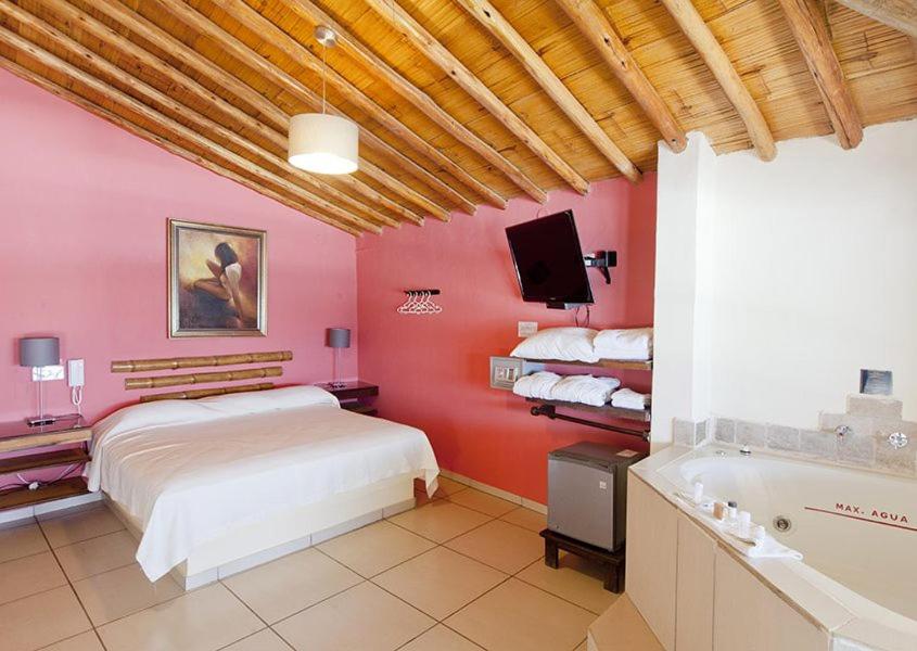 Junior Suite with Sea View - Photo 1