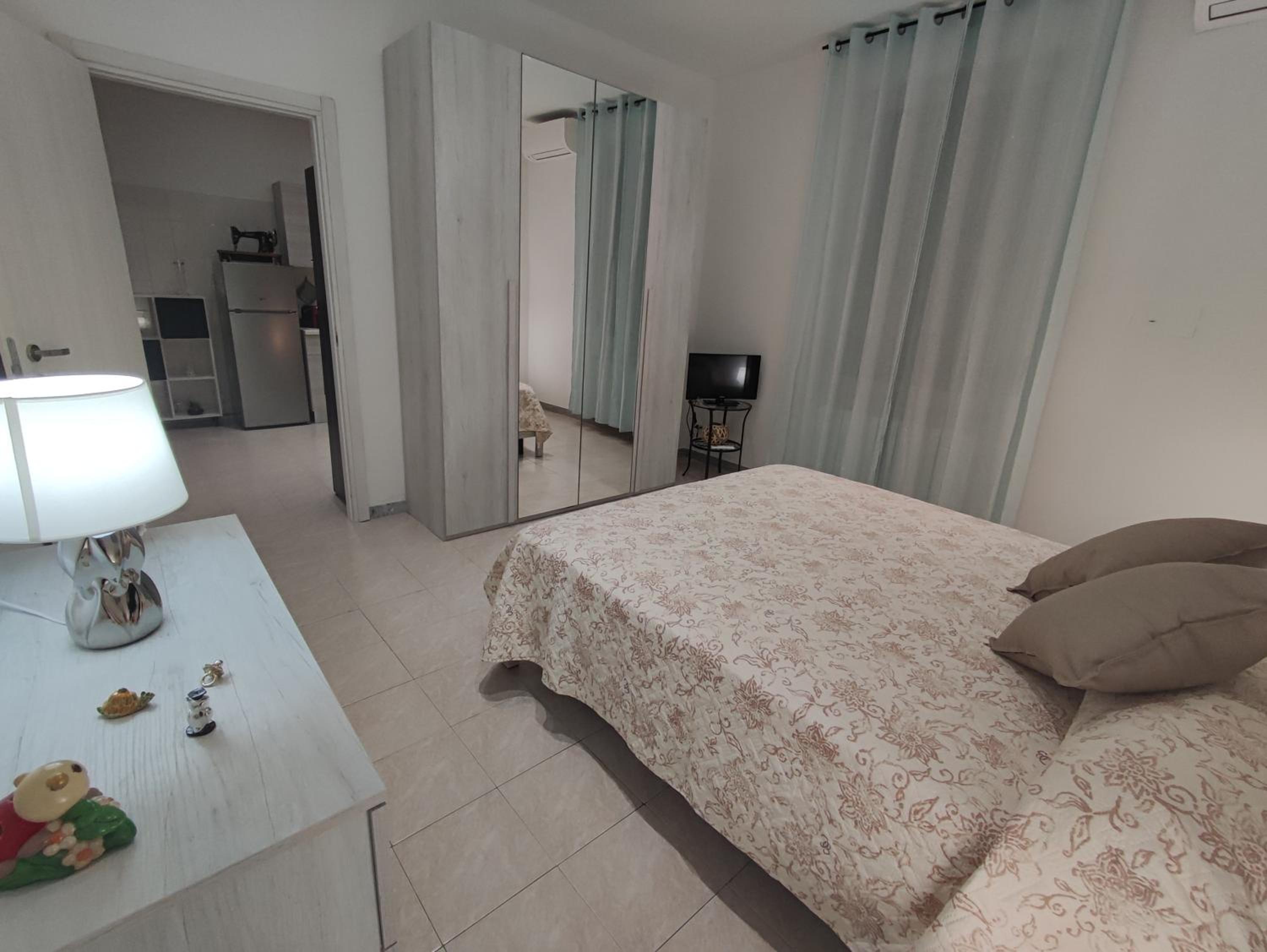 One-Bedroom Apartment - Photo 11