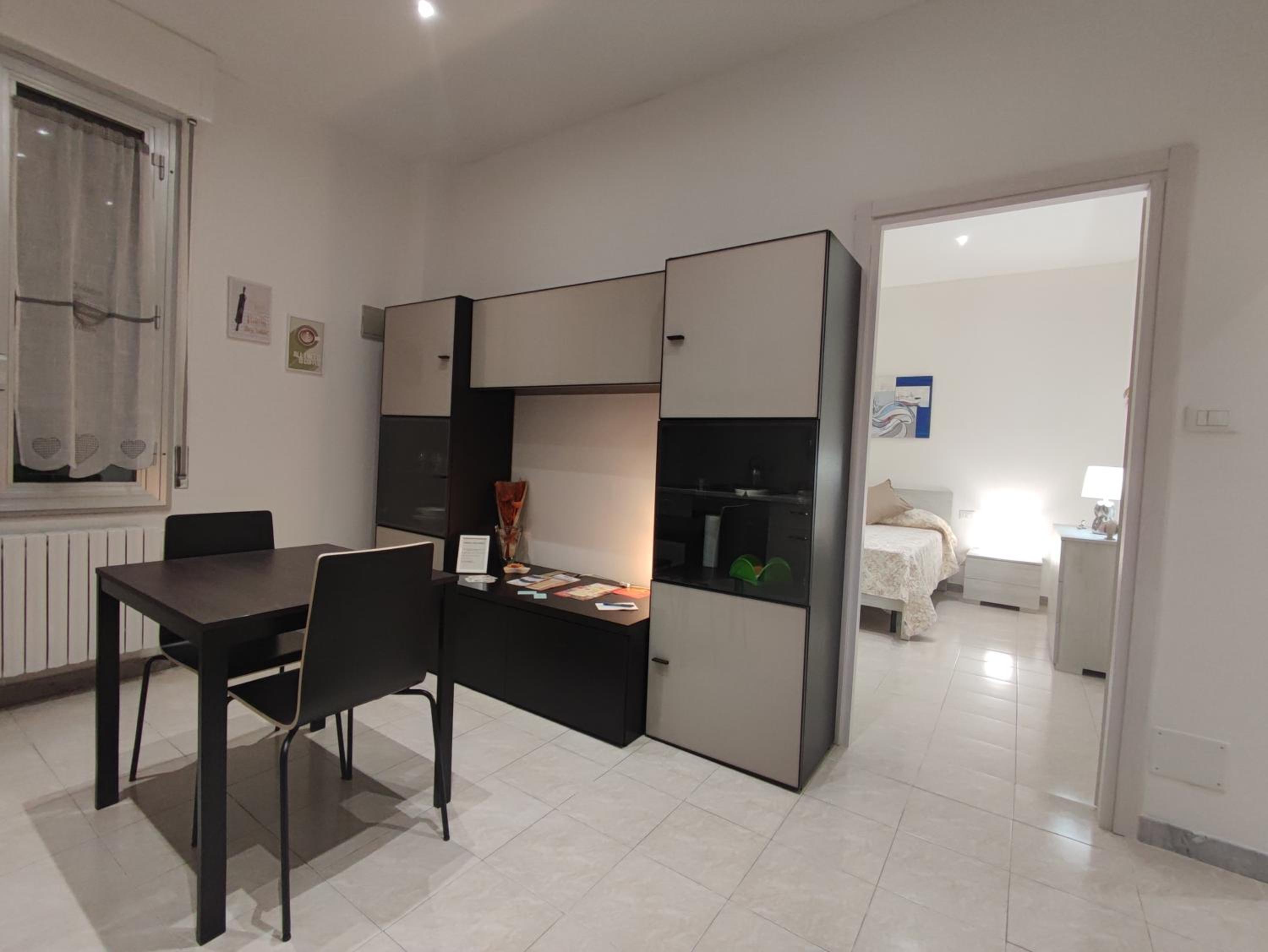 One-Bedroom Apartment - Photo 4