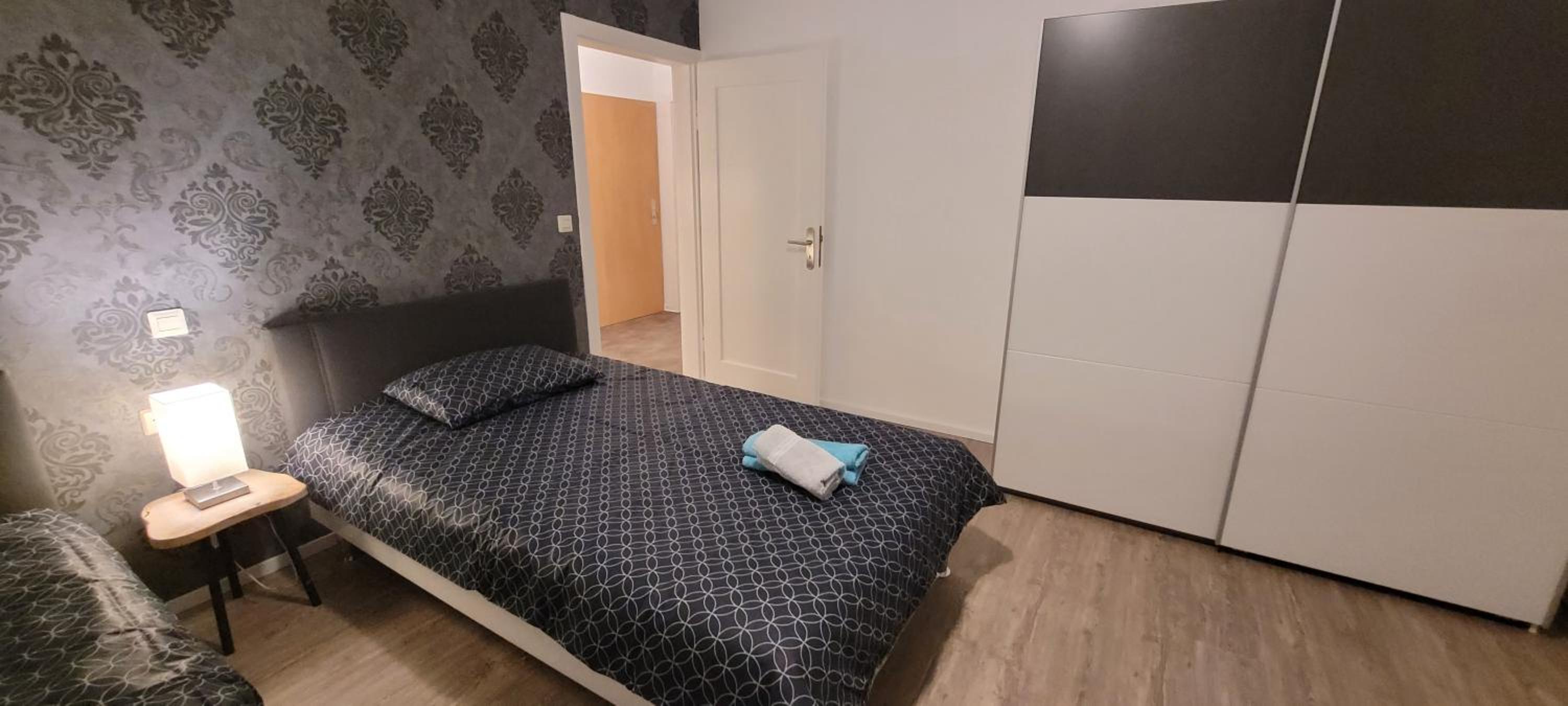 Apartment with Terrace - Photo 9