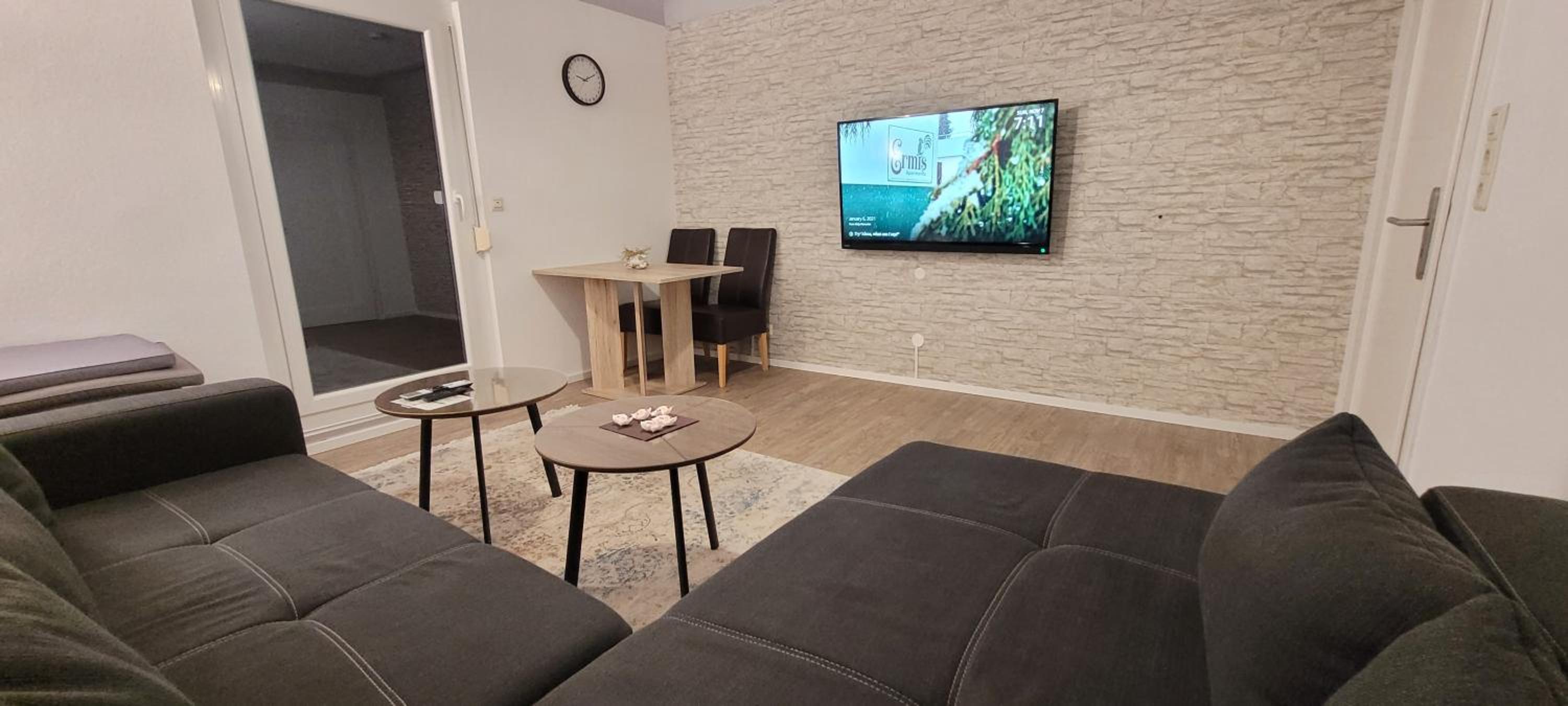 Apartment with Terrace - Photo 16