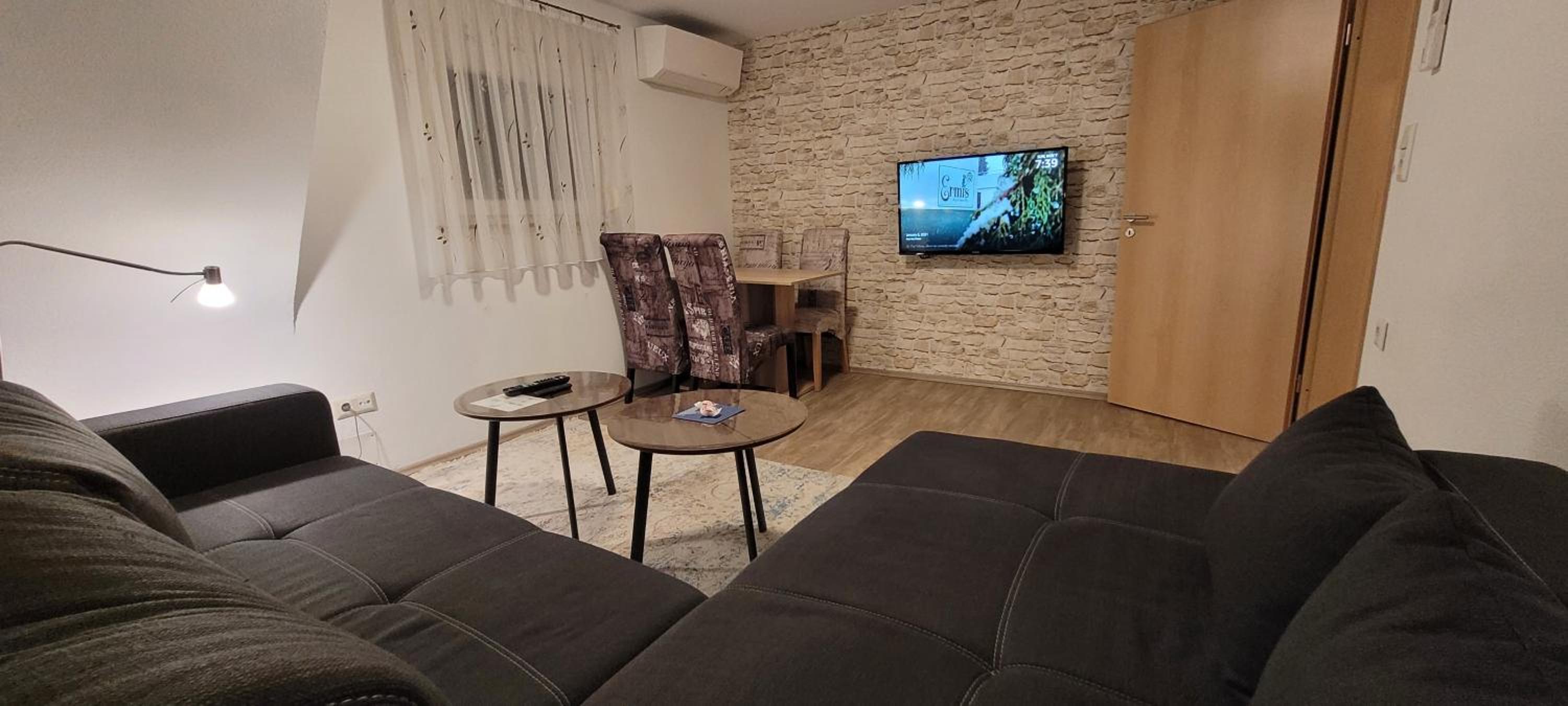 Deluxe Apartment - Photo 9