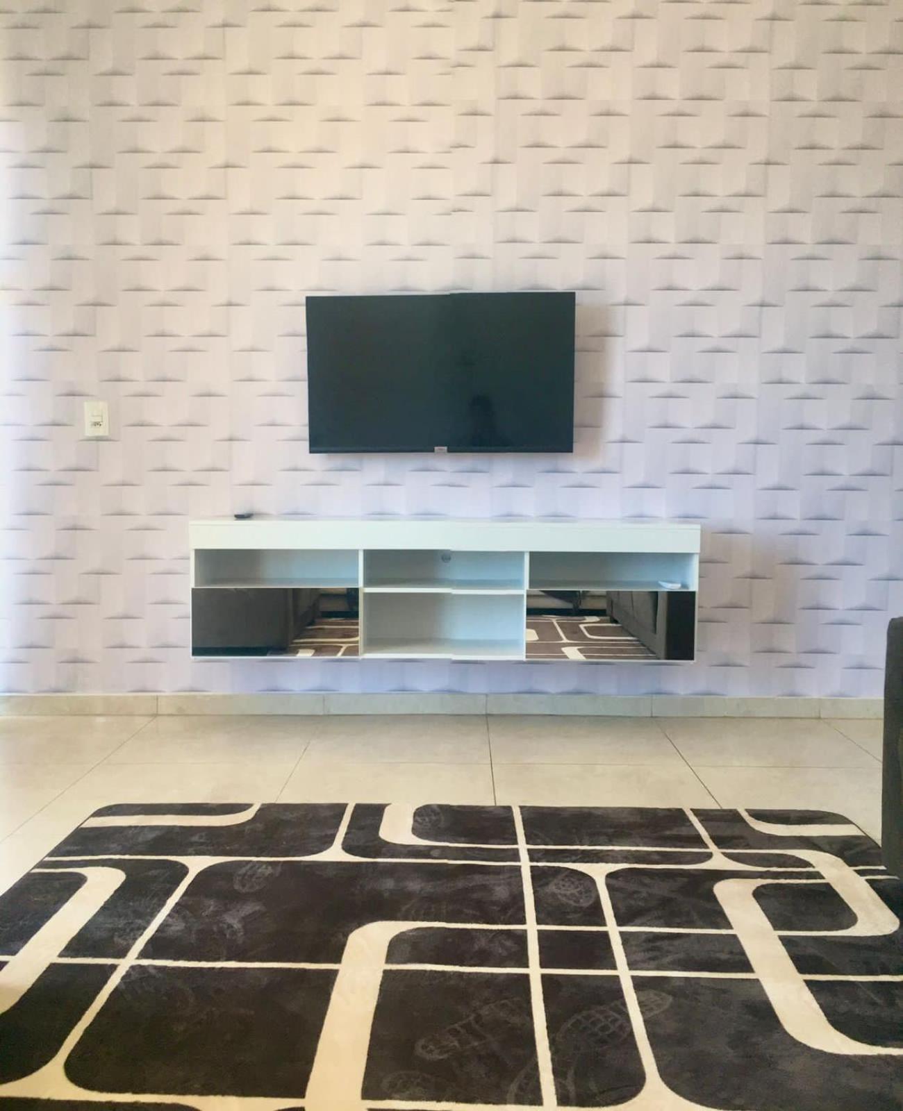 Two-Bedroom Apartment - Photo 4