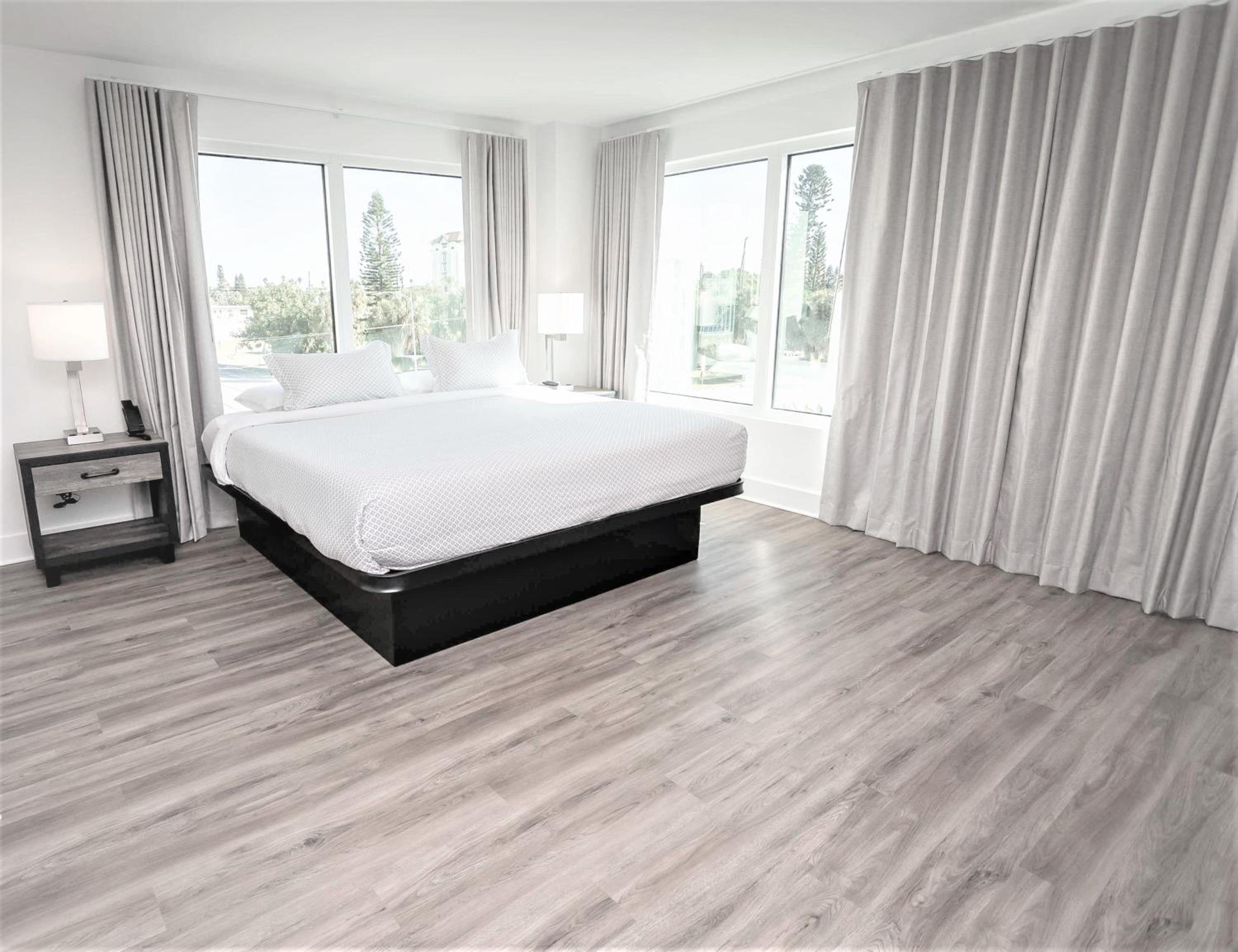 Standard 2 Bedroom Accessible Suite photo 2