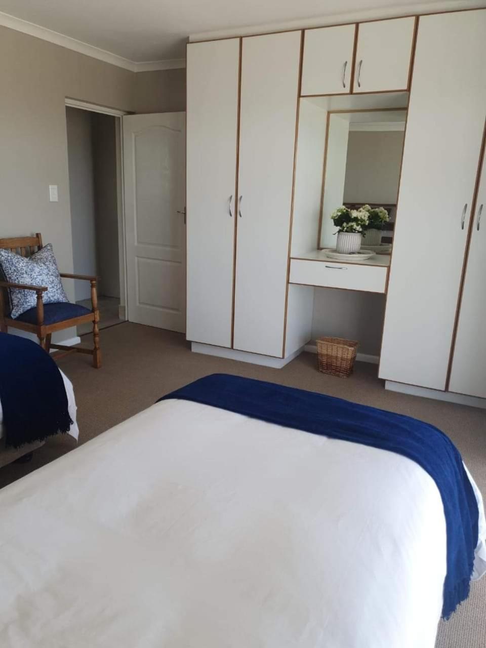 Two-Bedroom Apartment - Photo 4