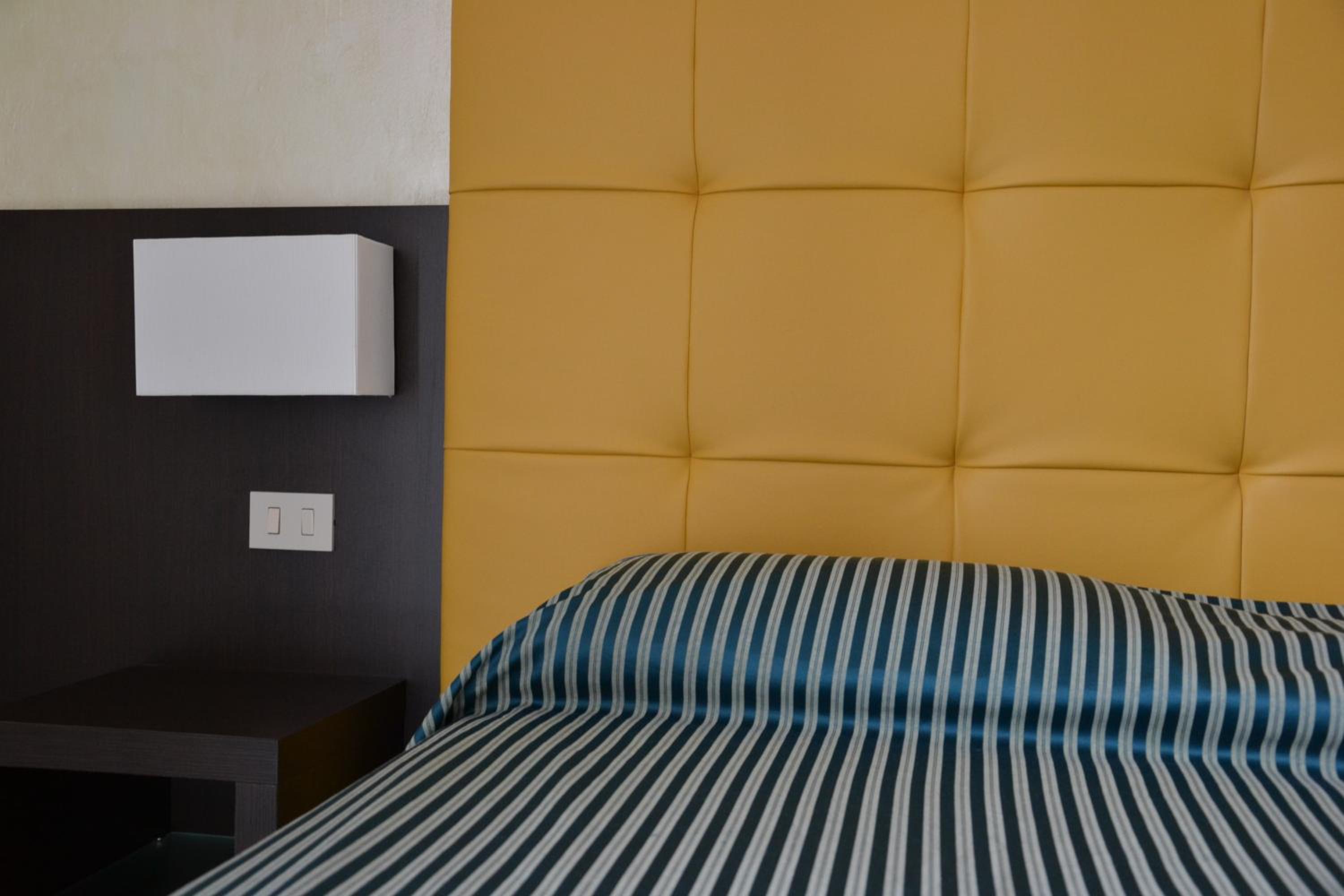 Superior Quadruple Room - Photo 3