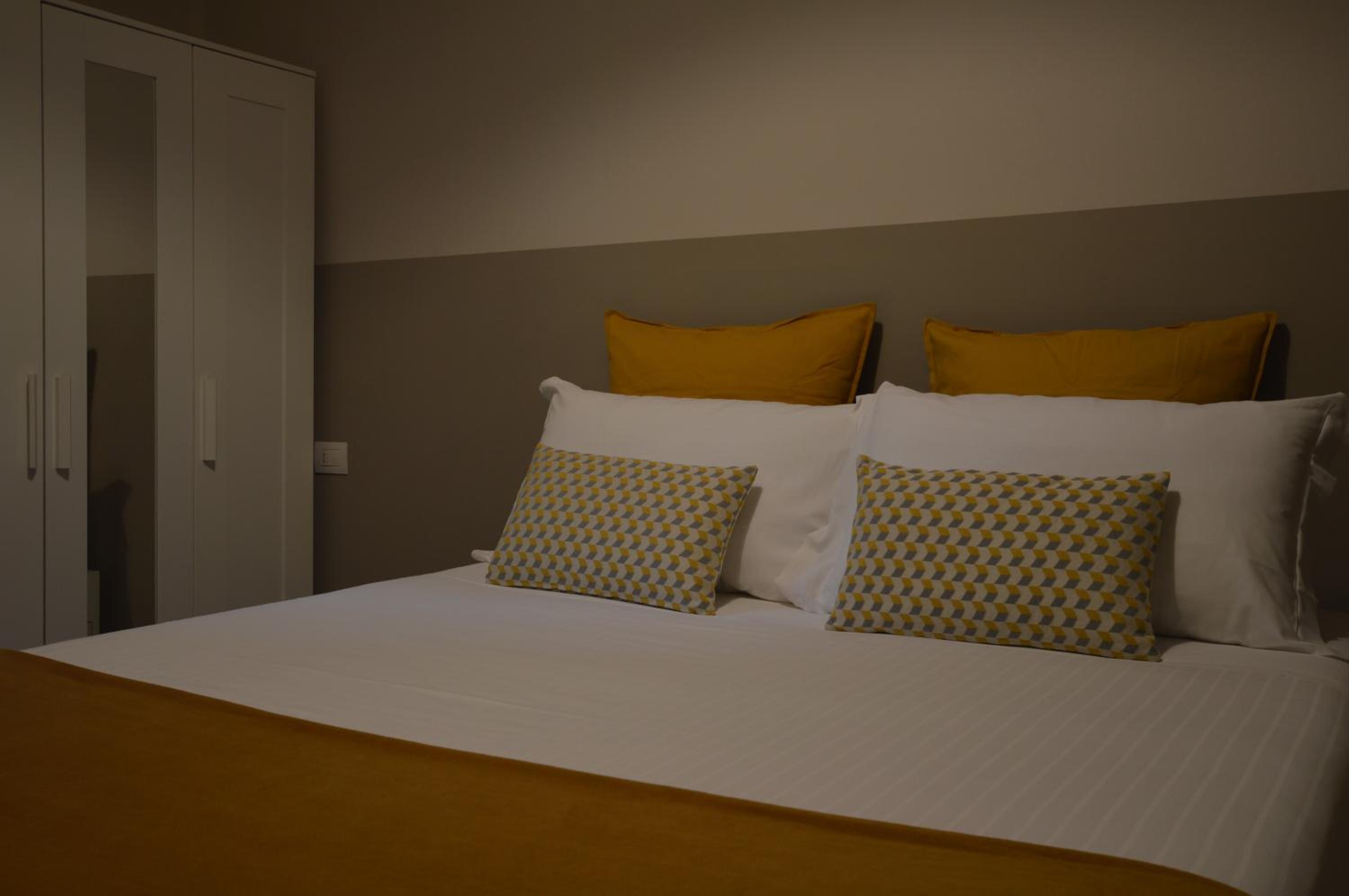 Double Room with Shared Bathroom photo 3