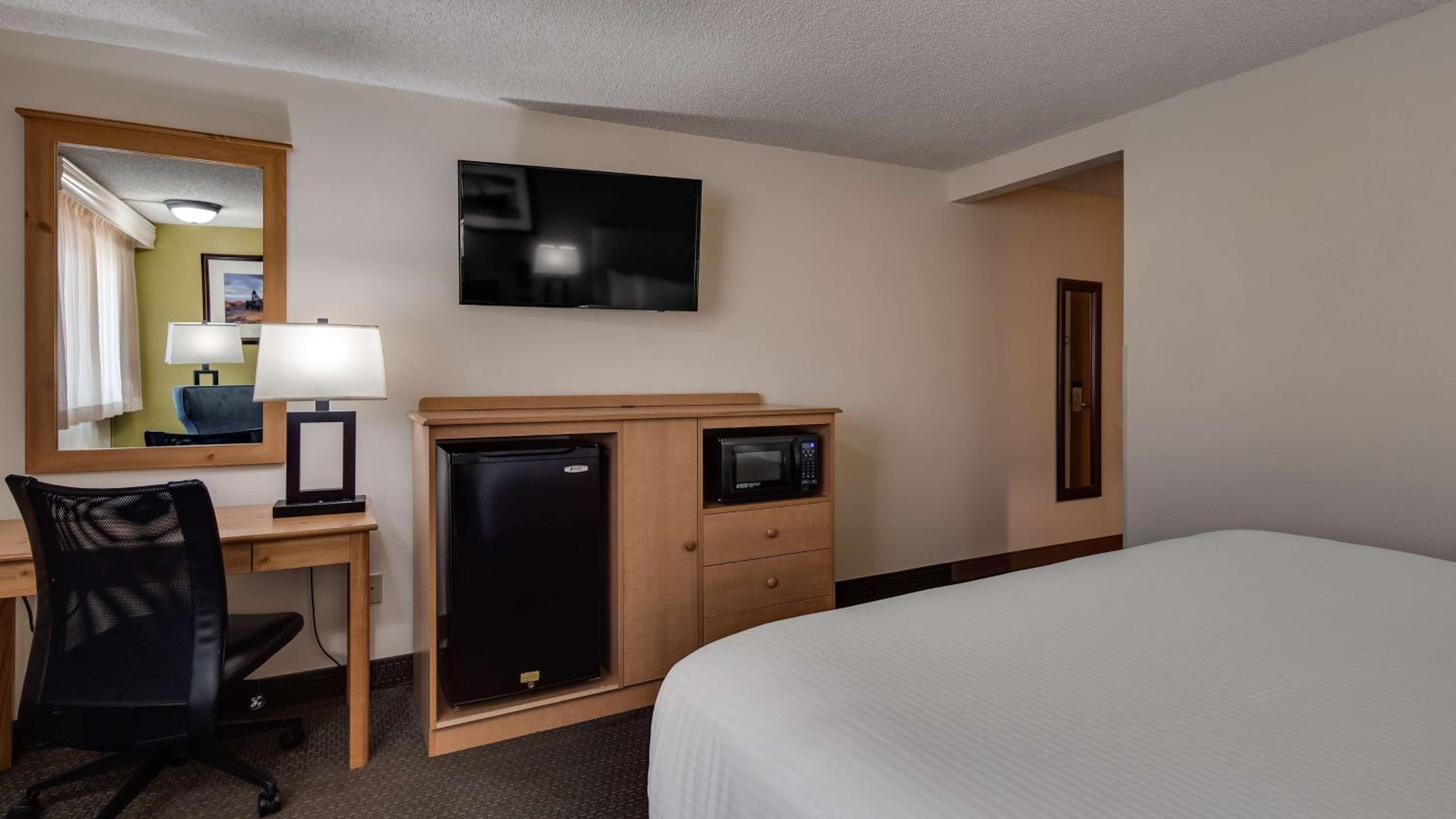 King Room - Non-Smoking photo 2