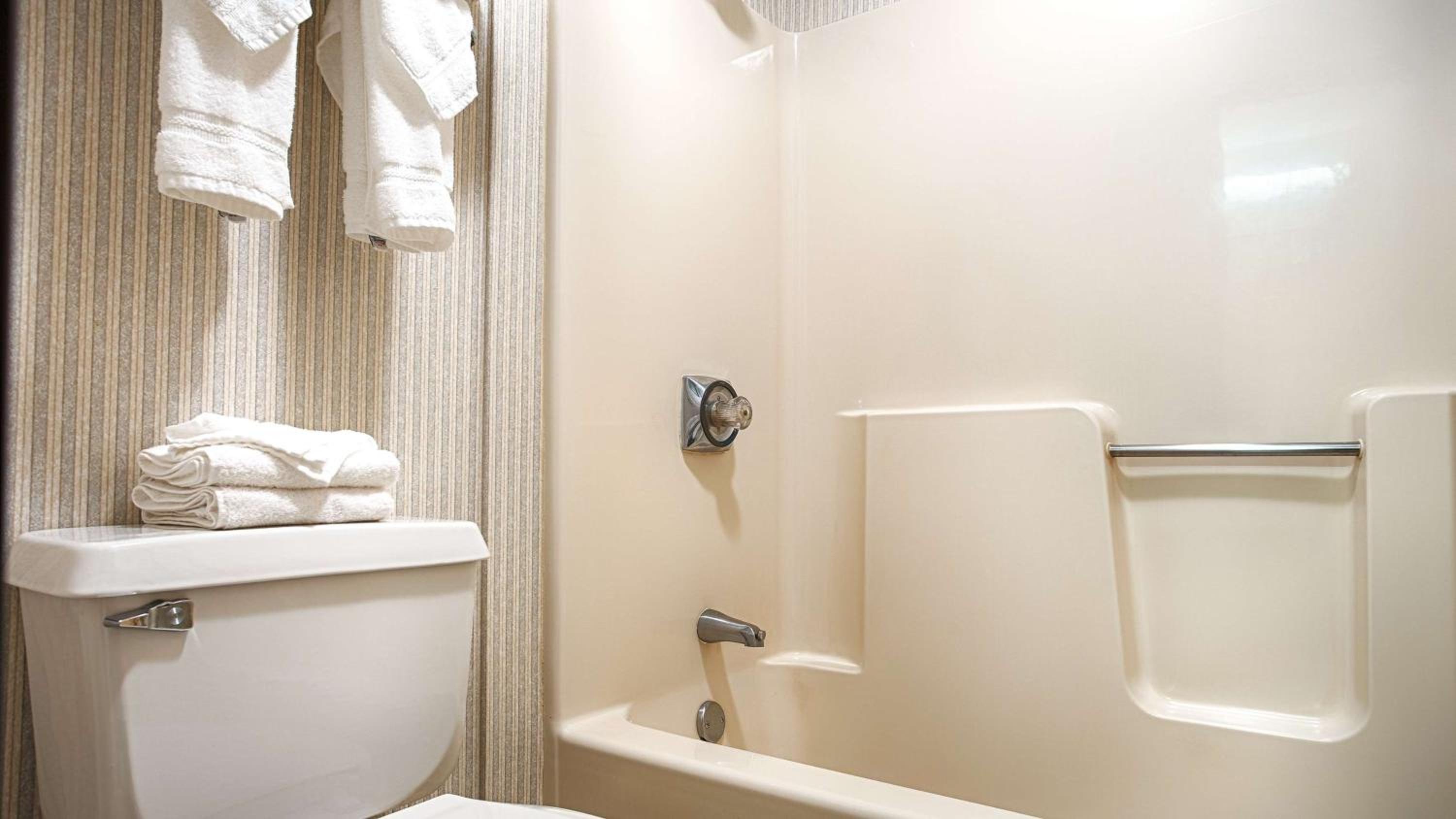 King Room - Non-Smoking - Photo 18