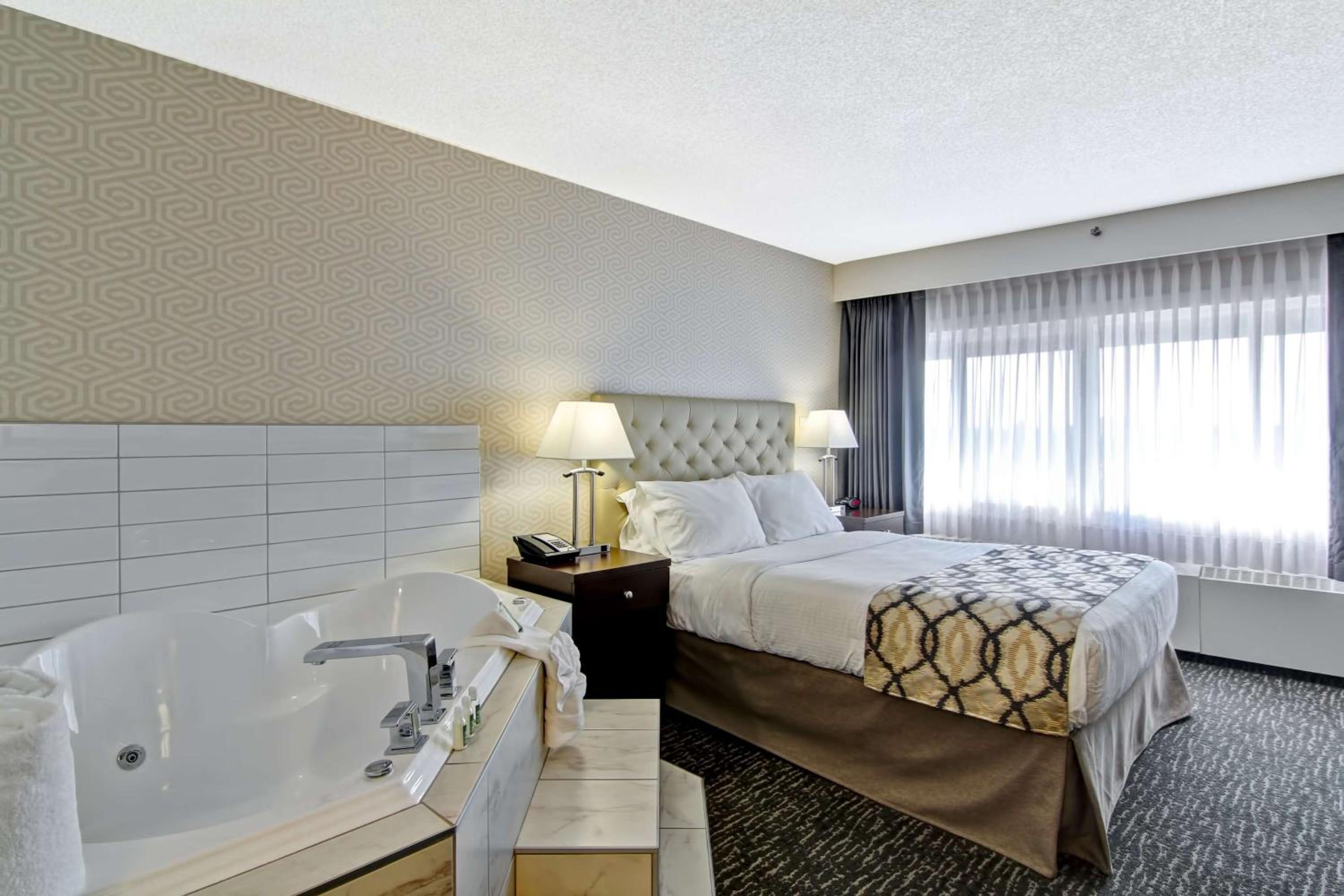 King Room with Whirlpool - Non-Smoking - Photo 2