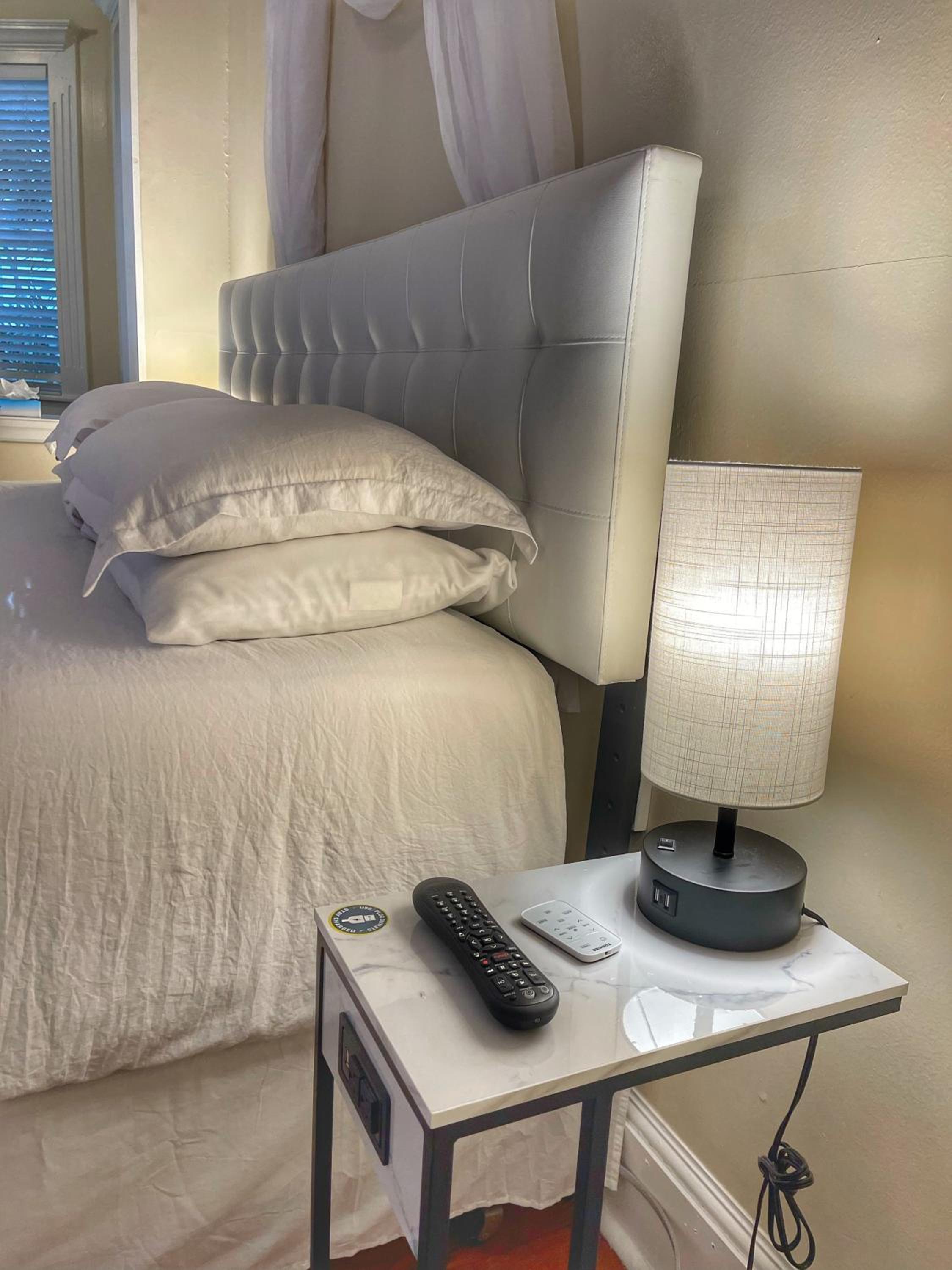 King Room - Disability Access photo 2
