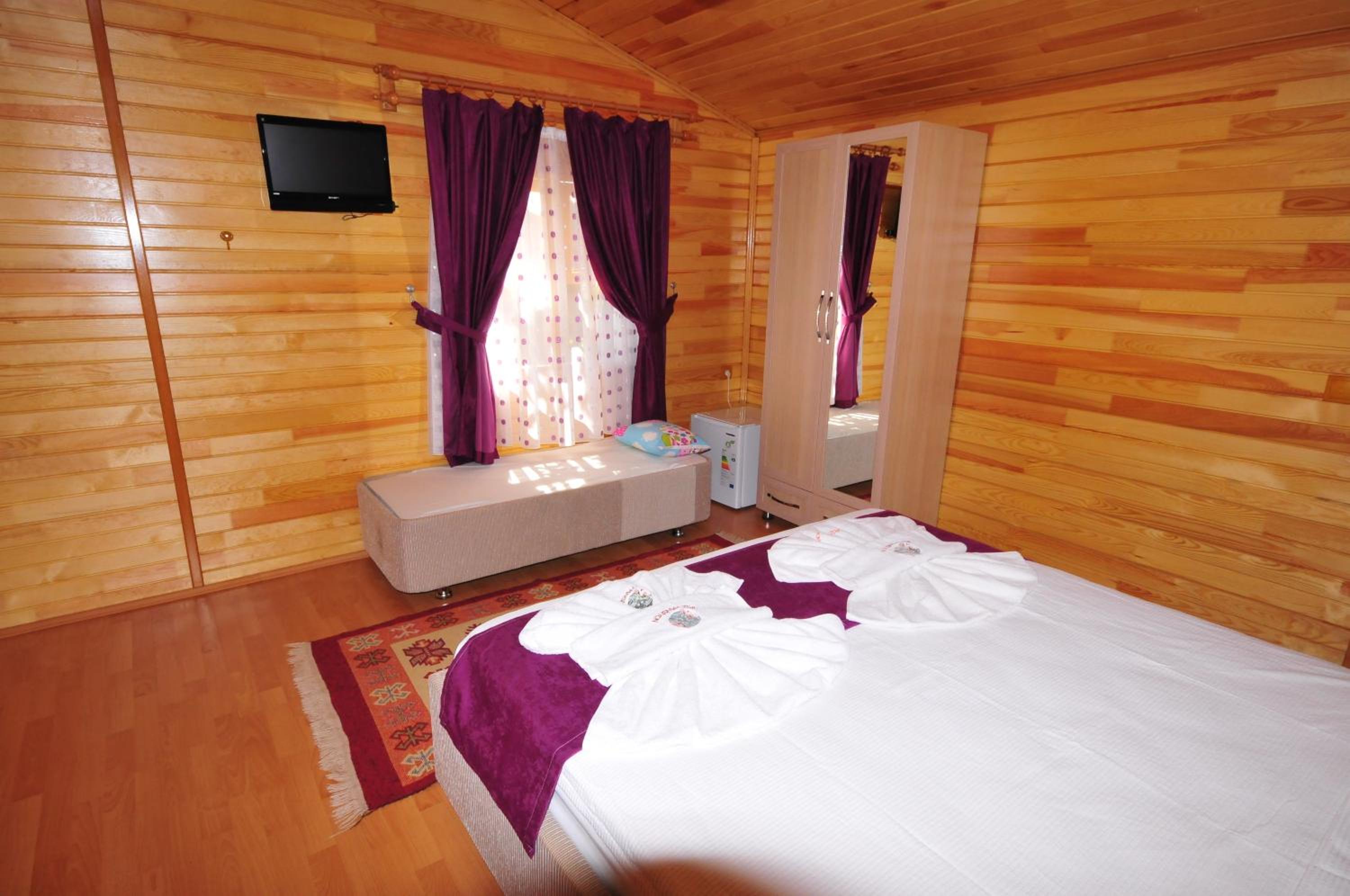 Bungalow (2 Adults) - Photo 21