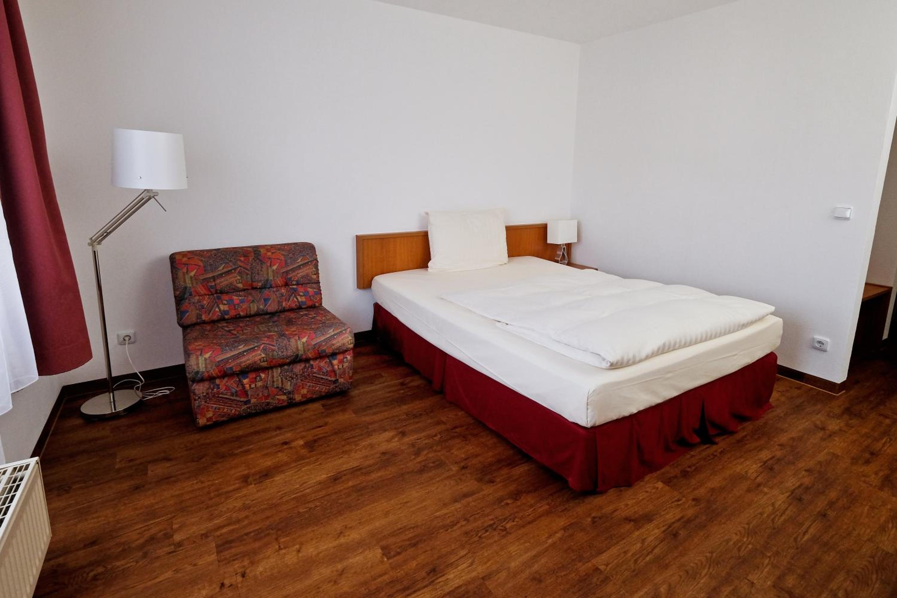 Single Room photo 3