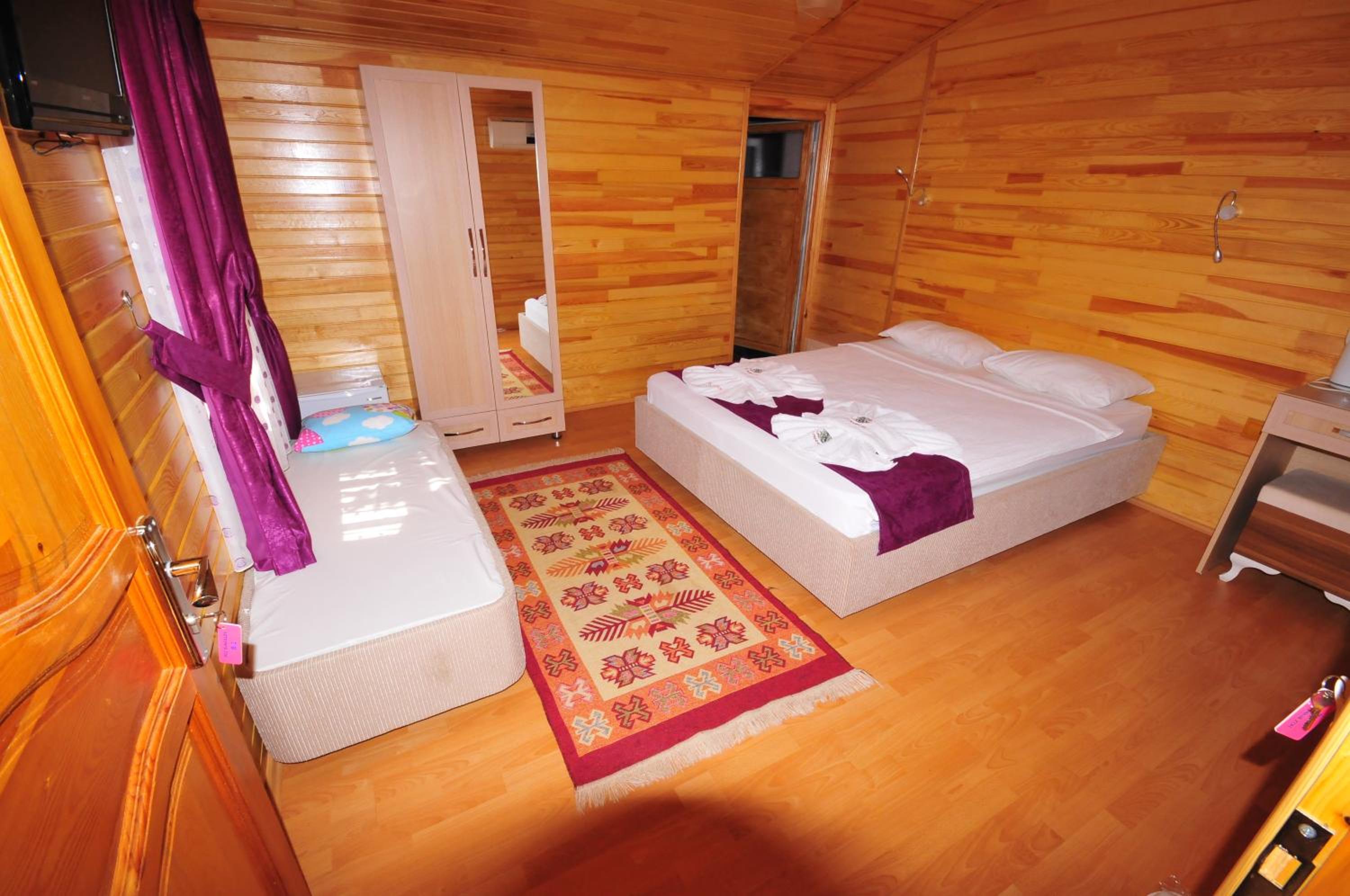 Bungalow (2 Adults) - Photo 23